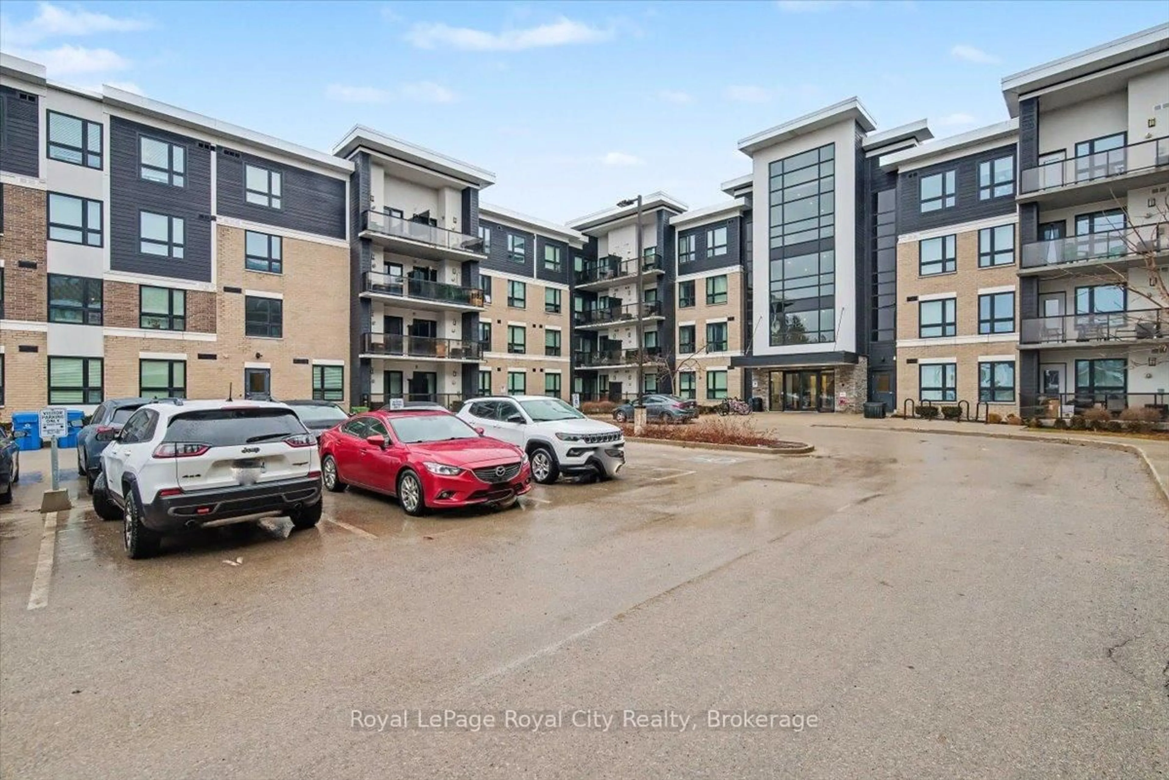 A pic from outside/outdoor area/front of a property/back of a property/a pic from drone, building for 1284 Gordon St #120, Guelph Ontario N1L 0M8