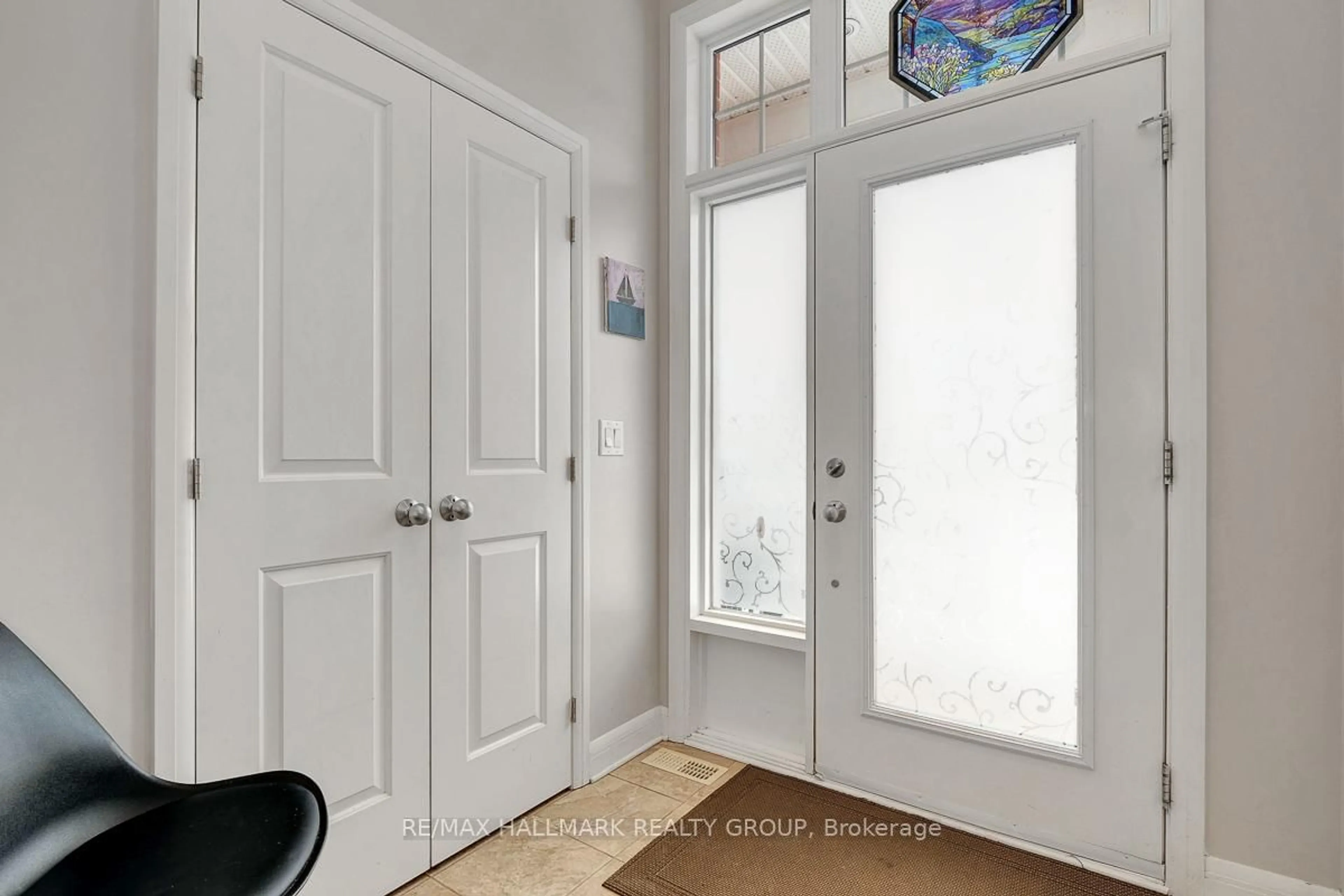 Indoor entryway for 551 Kilspindie Rdge, Ottawa Ontario K2J 5M8