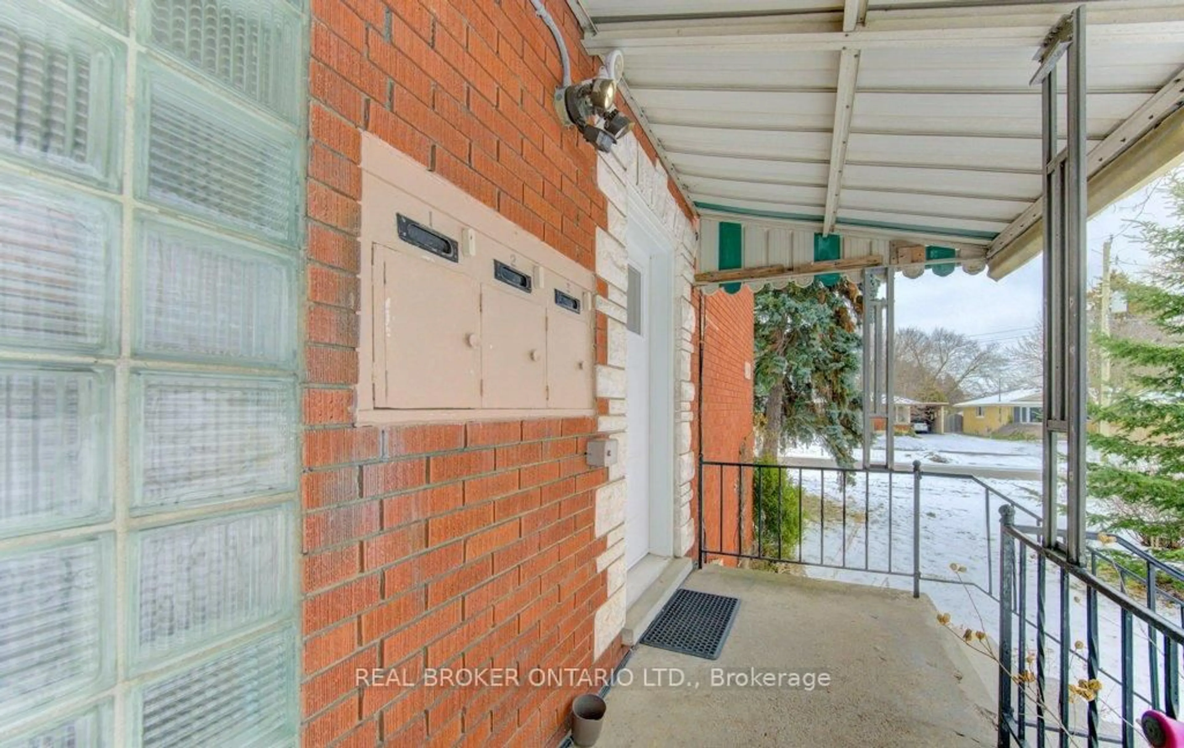 Unknown for 109 Eton Dr, Kitchener Ontario N2B 1N1