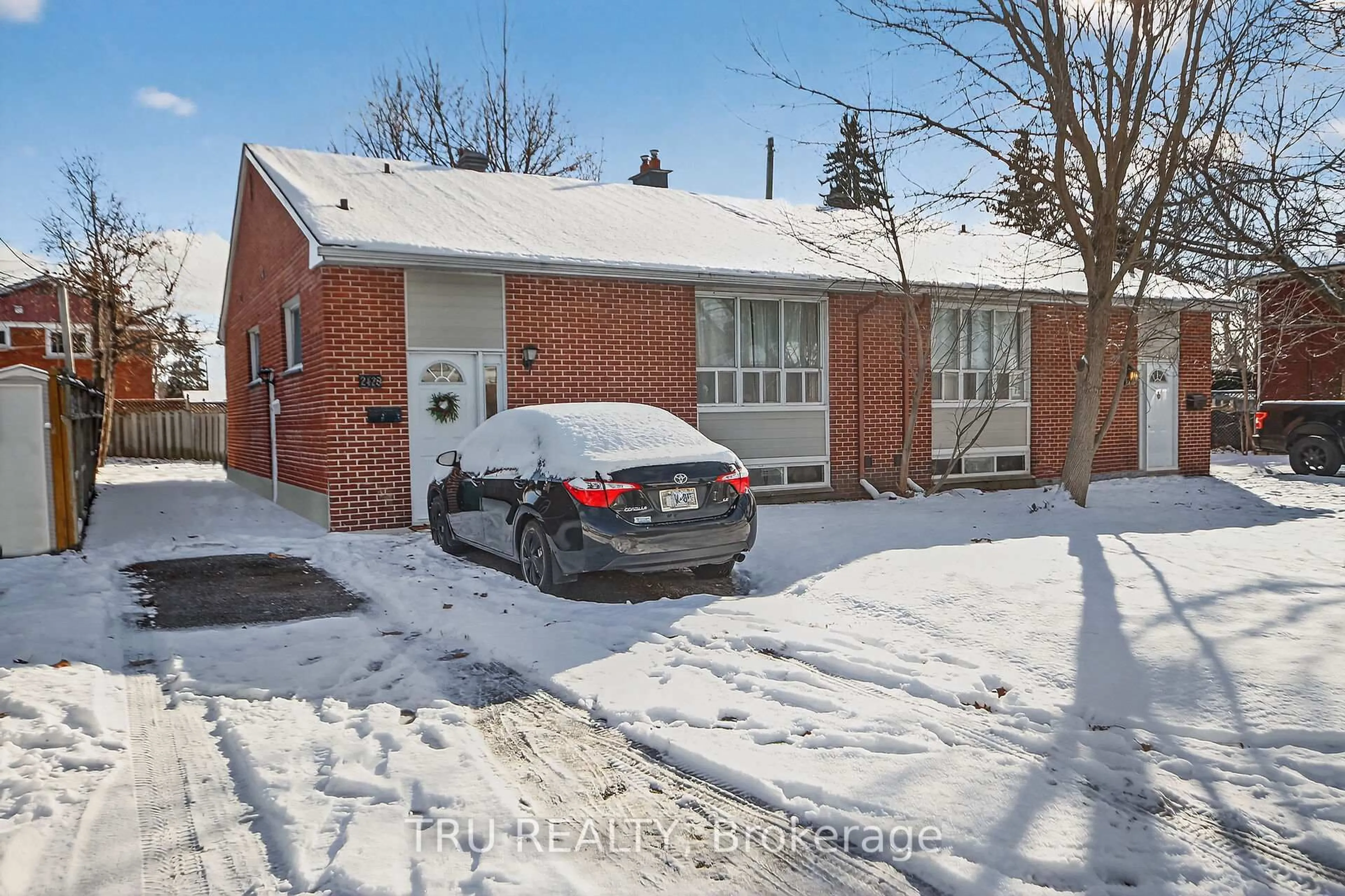 Unknown for 2428-2430 Iris St, Ottawa Ontario K2C 1C6
