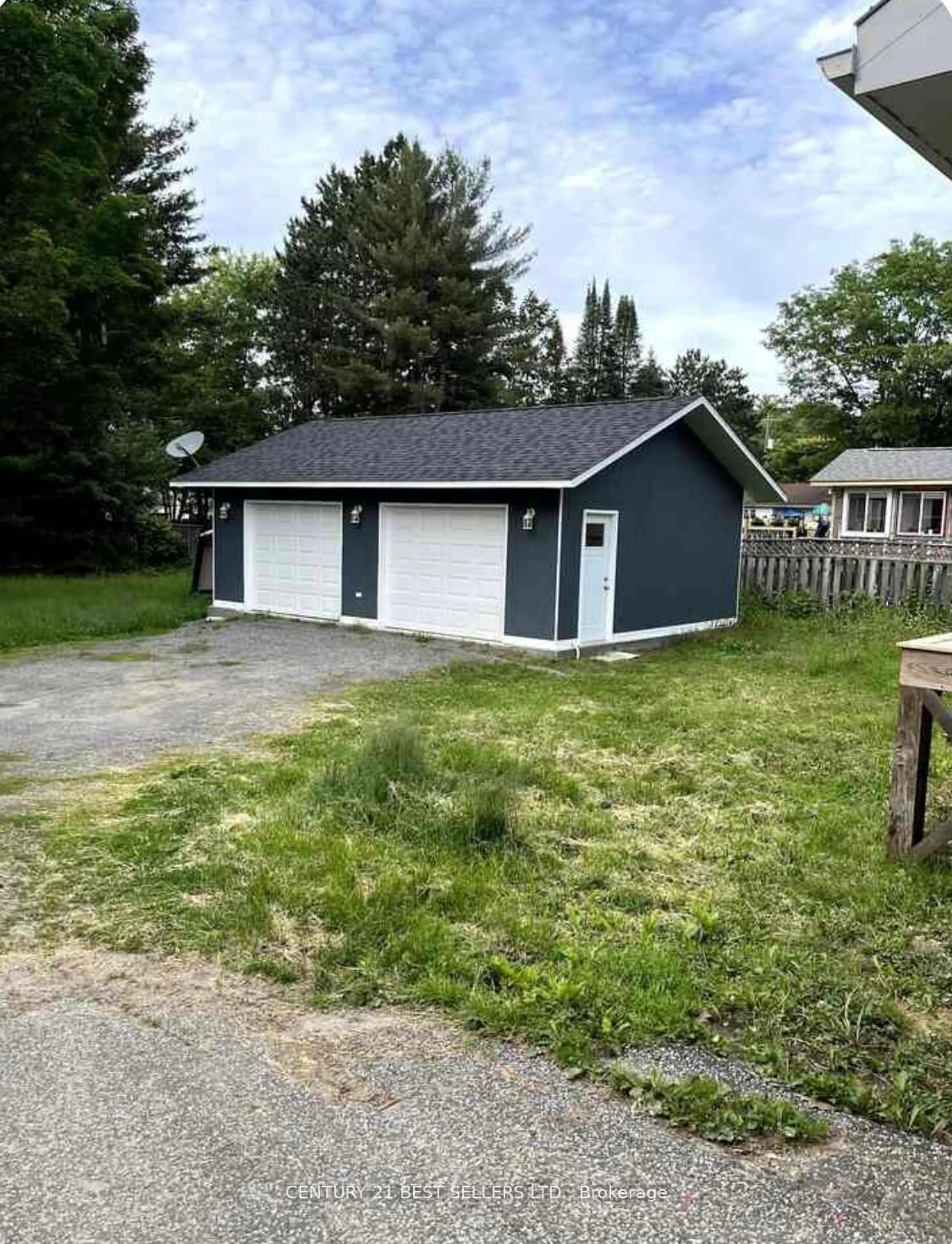 Shed for 253 Maple St, Bracebridge Ontario P1L 1K3