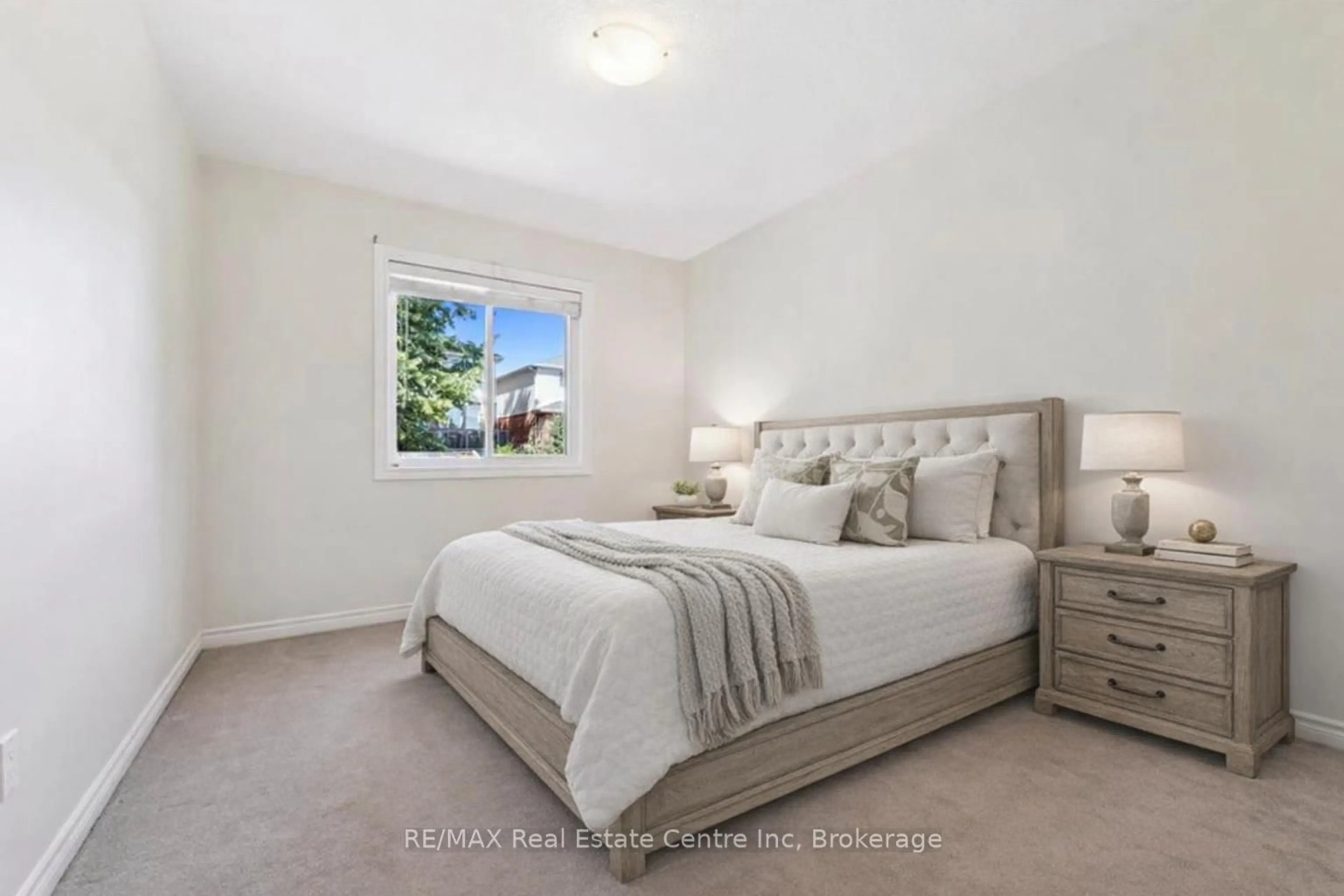 Bedroom with bed, unknown for 158 Kemp Cres, Guelph Ontario N1E 0K1