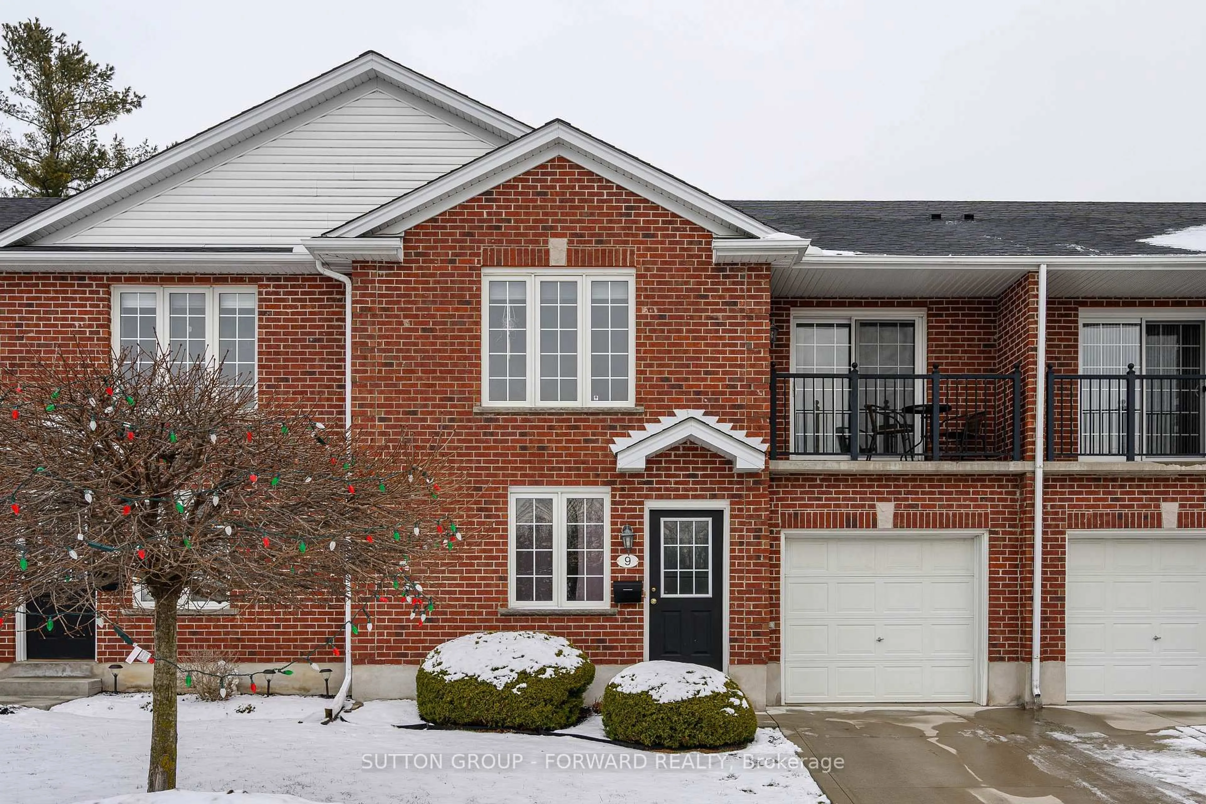 Home with brick exterior material, street for 1077 Hamilton Rd #9, London East Ontario N5W 6G3