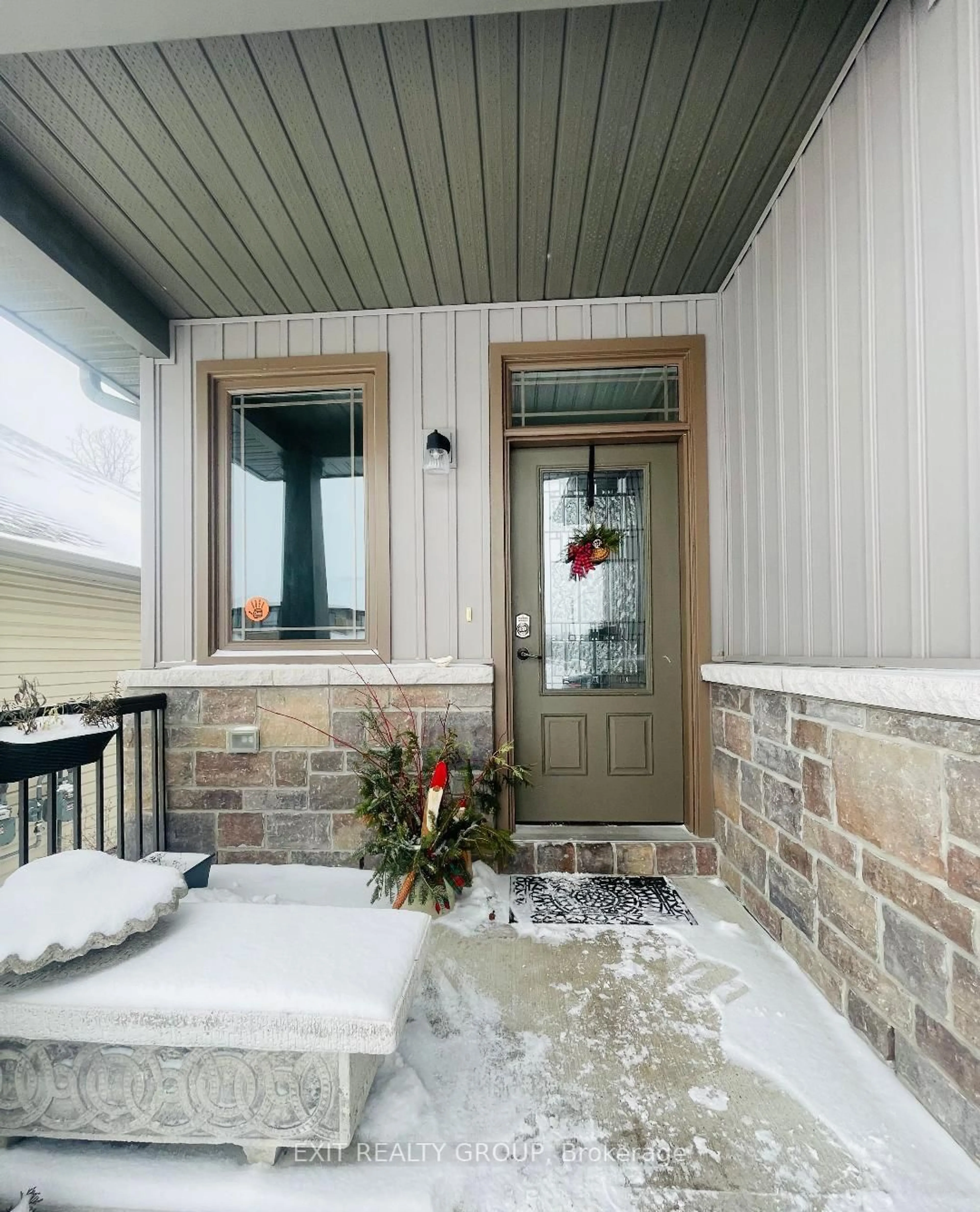 Unknown for 35 Ledgerock Crt, Quinte West Ontario K8R 0A1