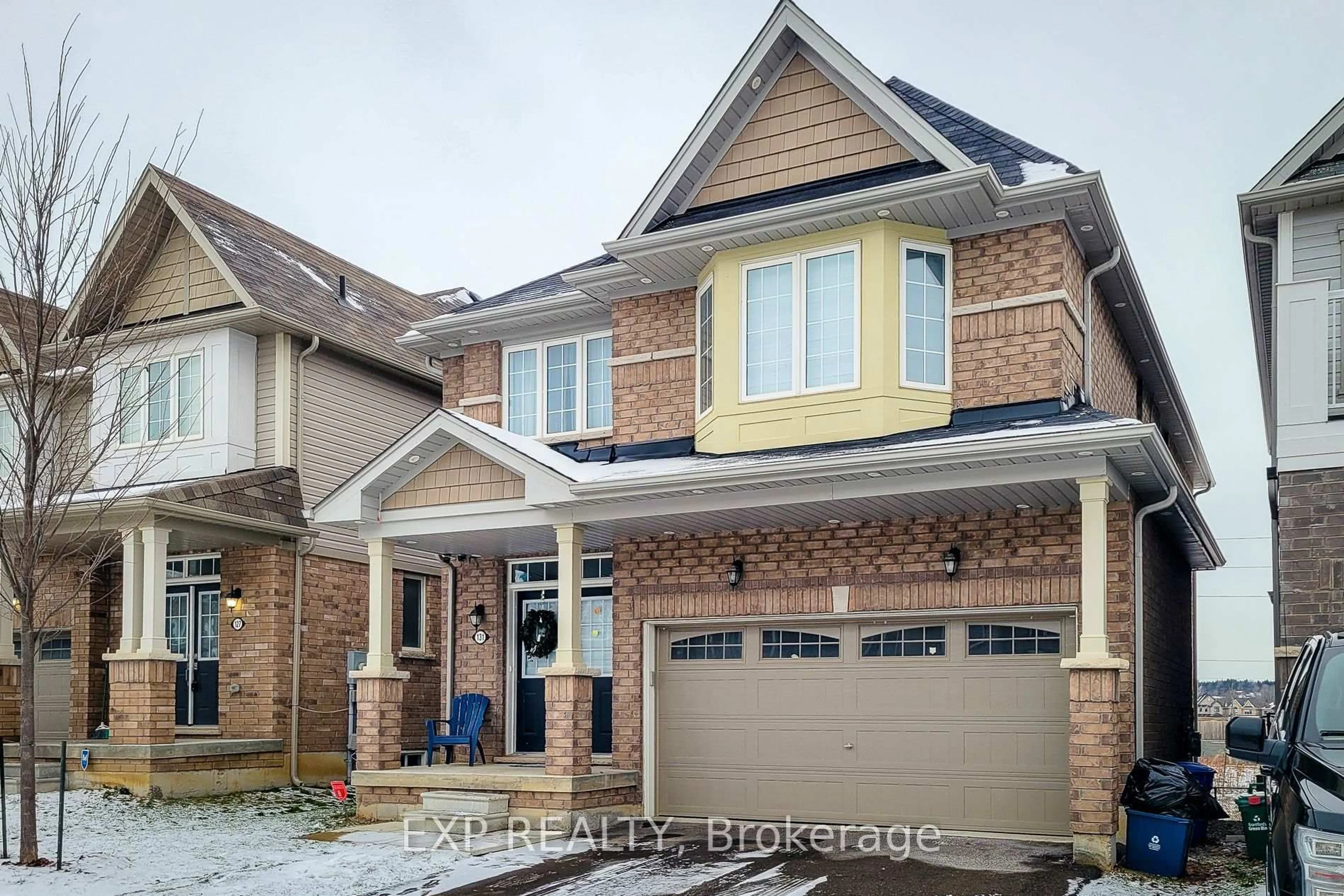 Home with brick exterior material, street for 131 Munro Circ, Brantford Ontario N3T 0R4