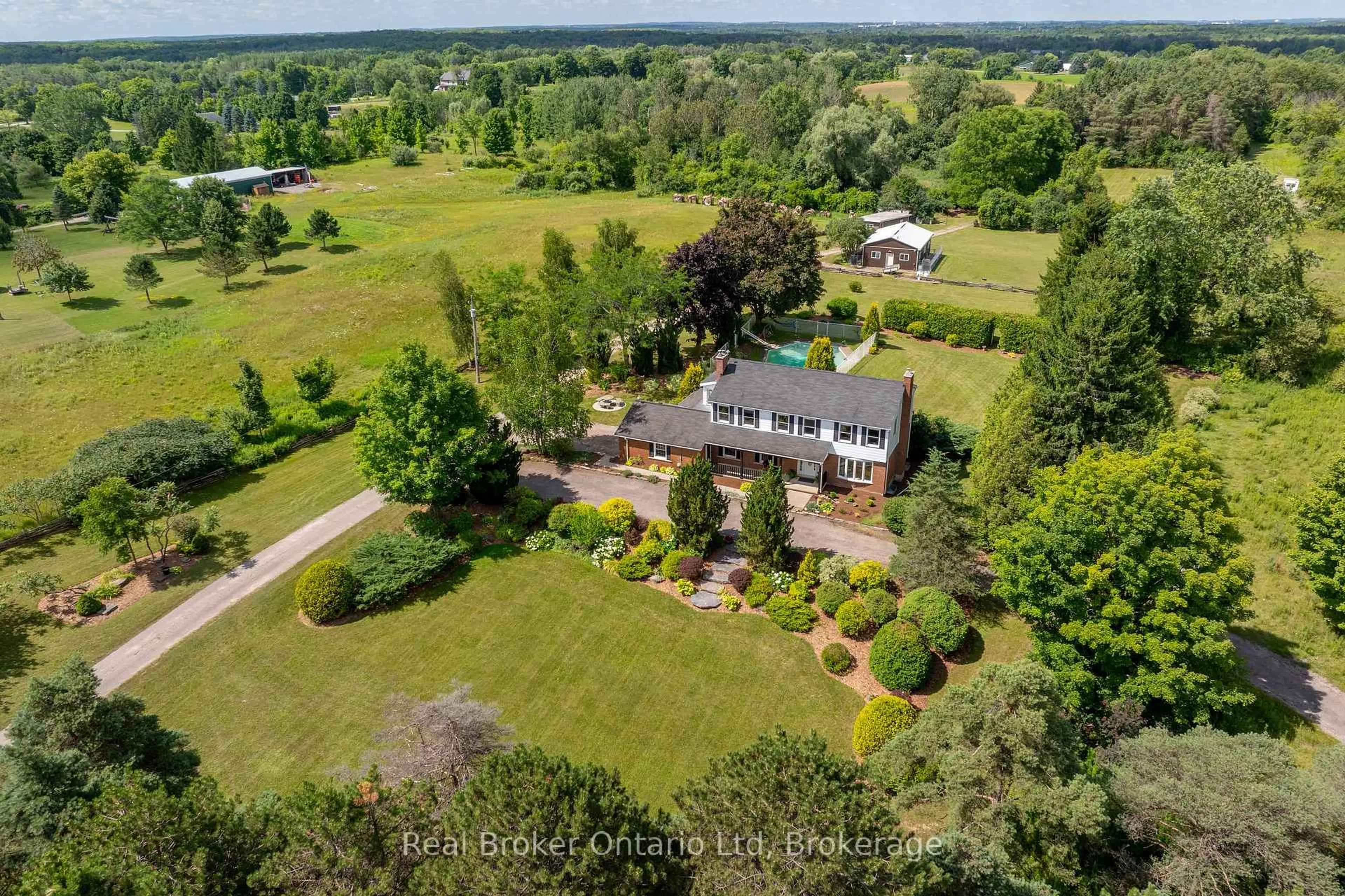 A pic from outside/outdoor area/front of a property/back of a property/a pic from drone, water/lake/river/ocean view for 4502 Wellington Road 35 Rd, Puslinch Ontario N1H 6J3