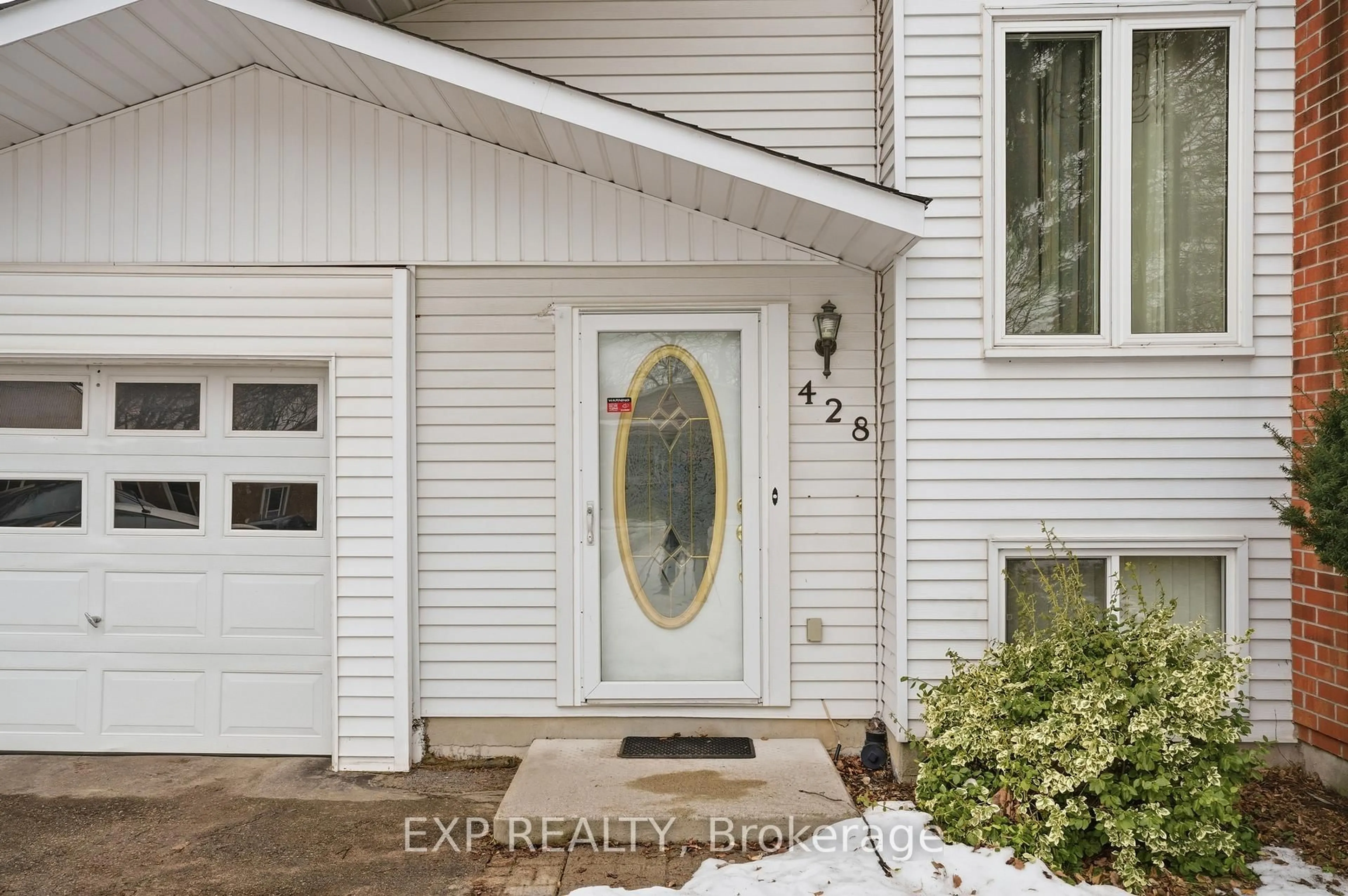 Indoor entryway for 428 Dayna Cres, Waterloo Ontario N2K 3K7