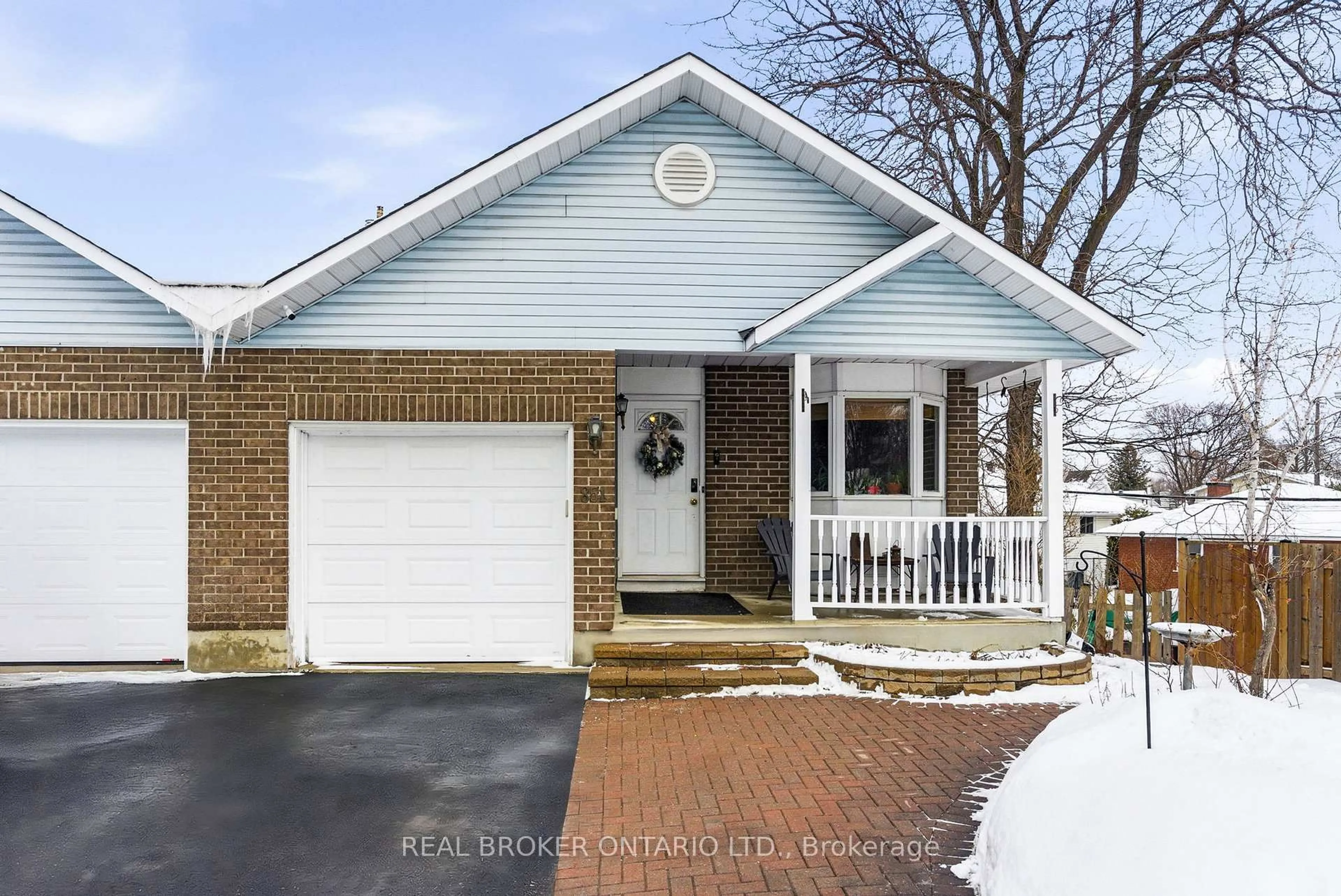 Home with brick exterior material, street for 851 Rob Roy Ave, Ottawa Ontario K2B 8S6