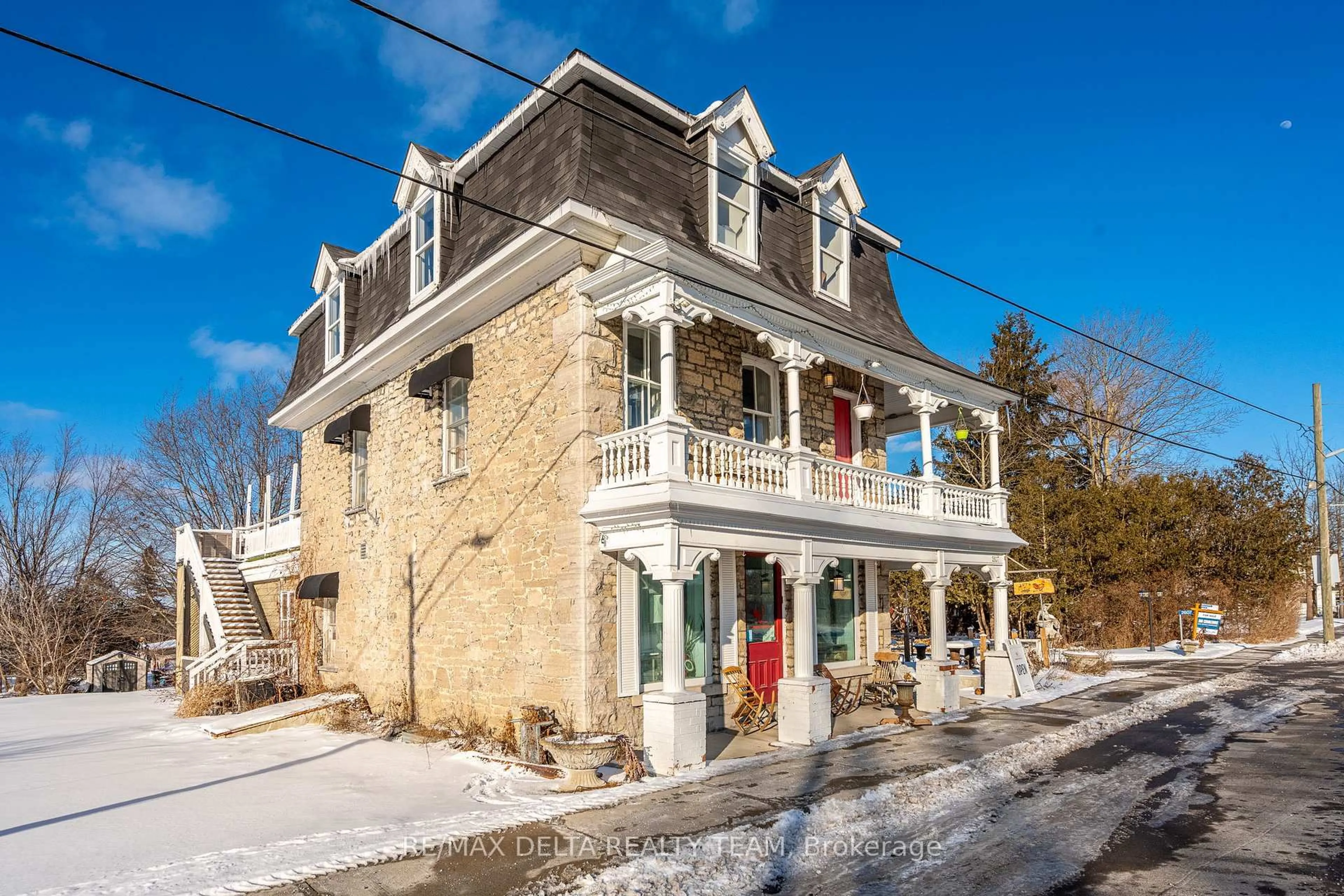 Home with brick exterior material, street for 2607 OLD MONTREAL Rd, Ottawa Ontario K4C 1A2