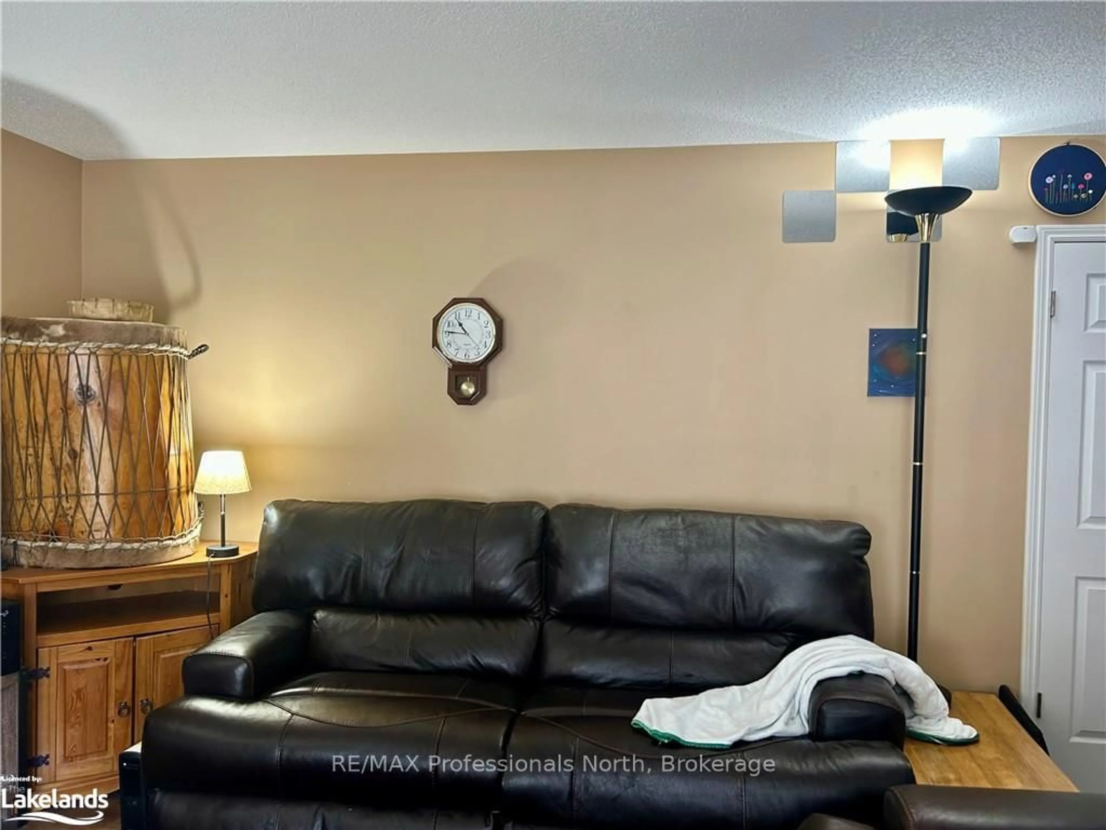 Living room with furniture, unknown for 1591 HIDDEN VALLEY Rd #20, Huntsville Ontario P1H 1A4