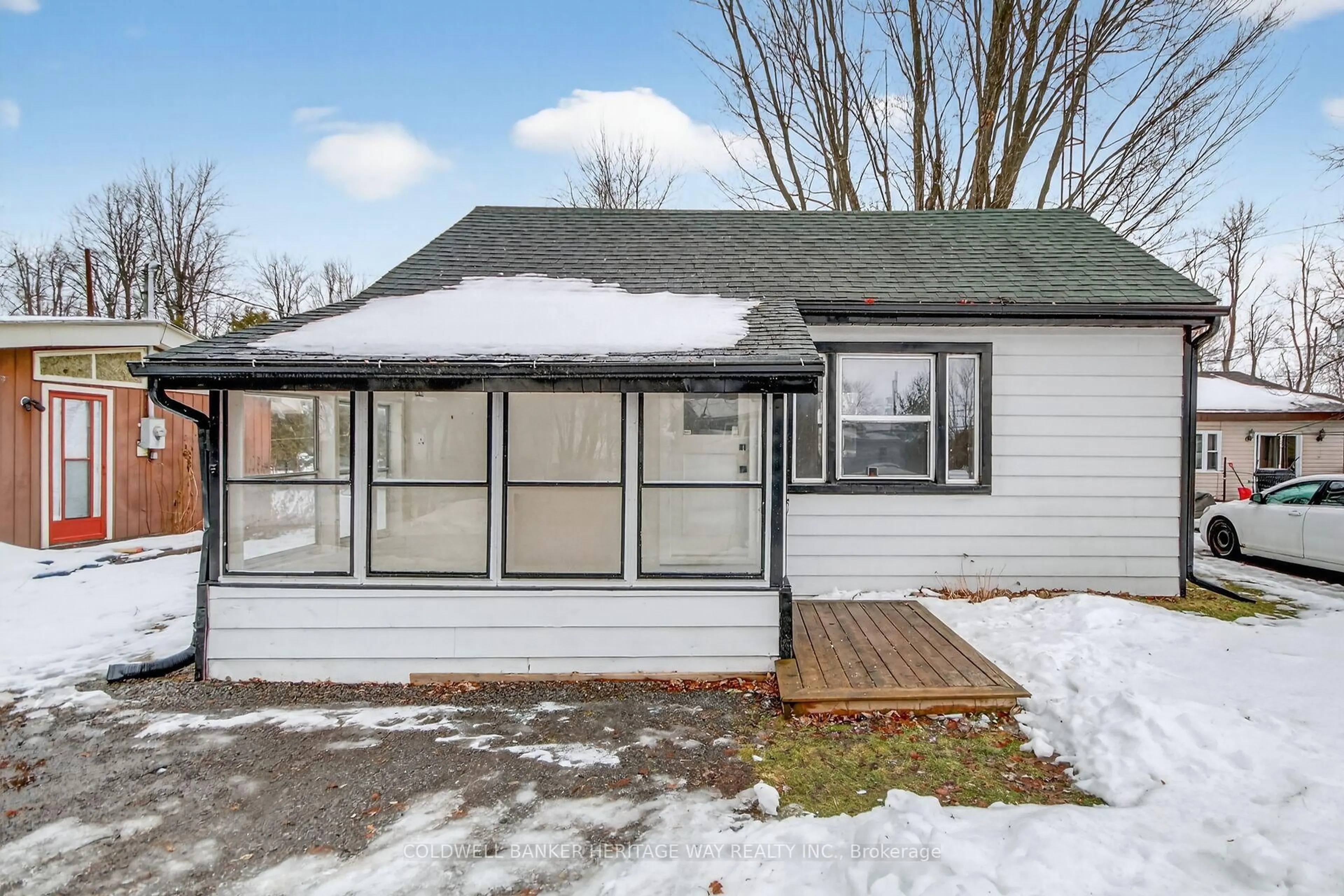 Home with vinyl exterior material, street for 132 David Lane, Carleton Place Ontario K7C 0C4