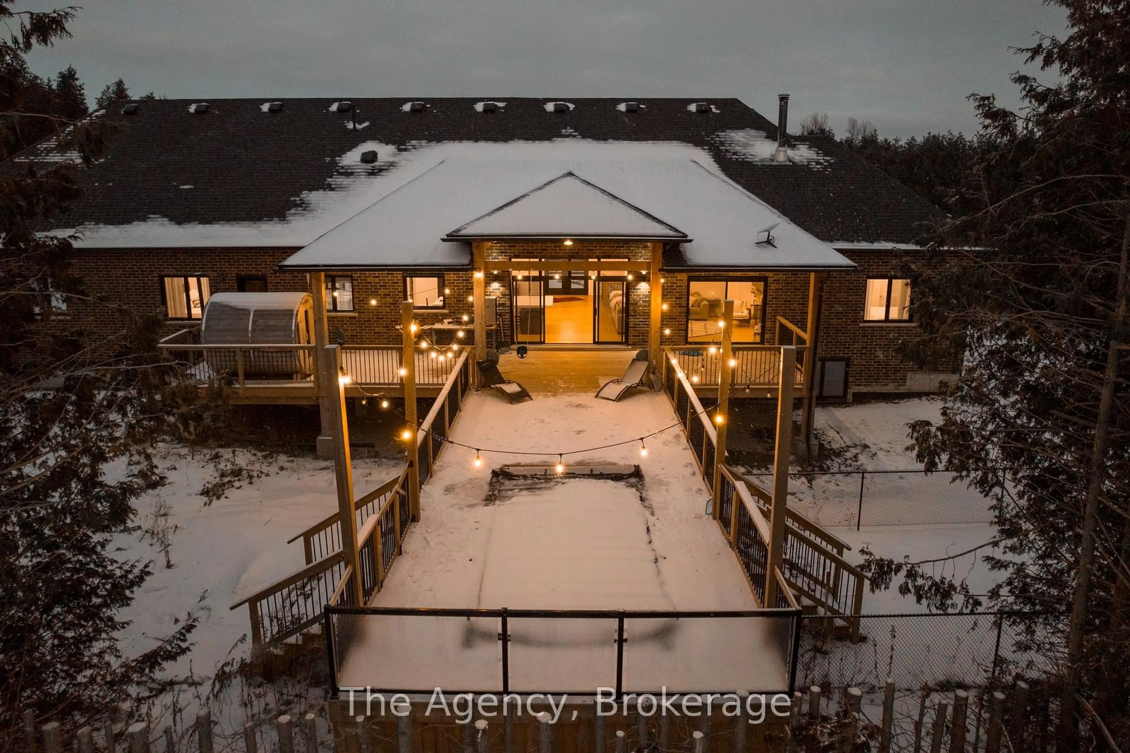 A pic from outside/outdoor area/front of a property/back of a property/a pic from drone, unknown for 634060 Highway 10 Highway, Mono Ontario L9W 5P4