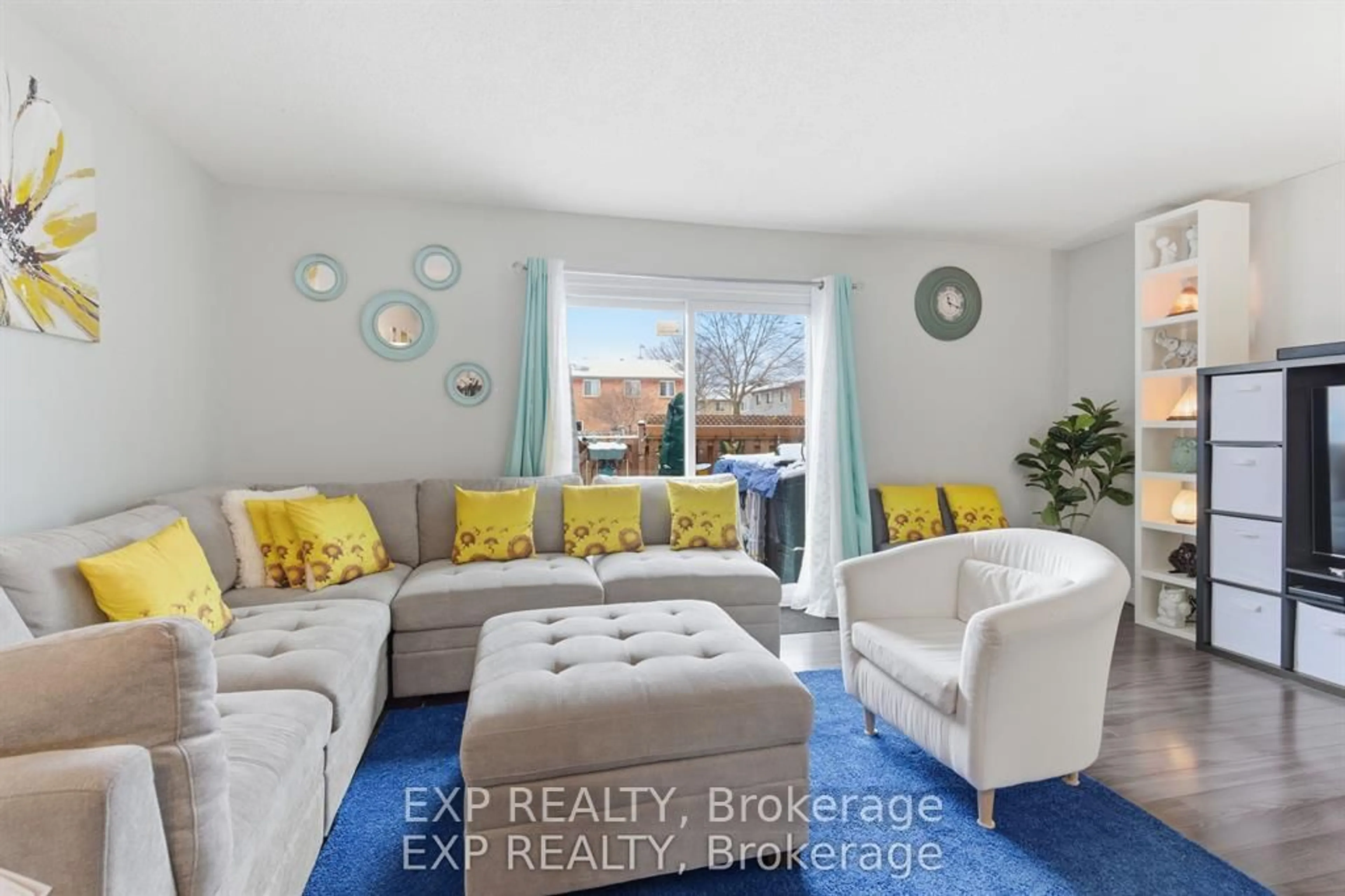 Living room with furniture, unknown for 65 Dorchester Blvd #5, St. Catharines Ontario L2M 7S9