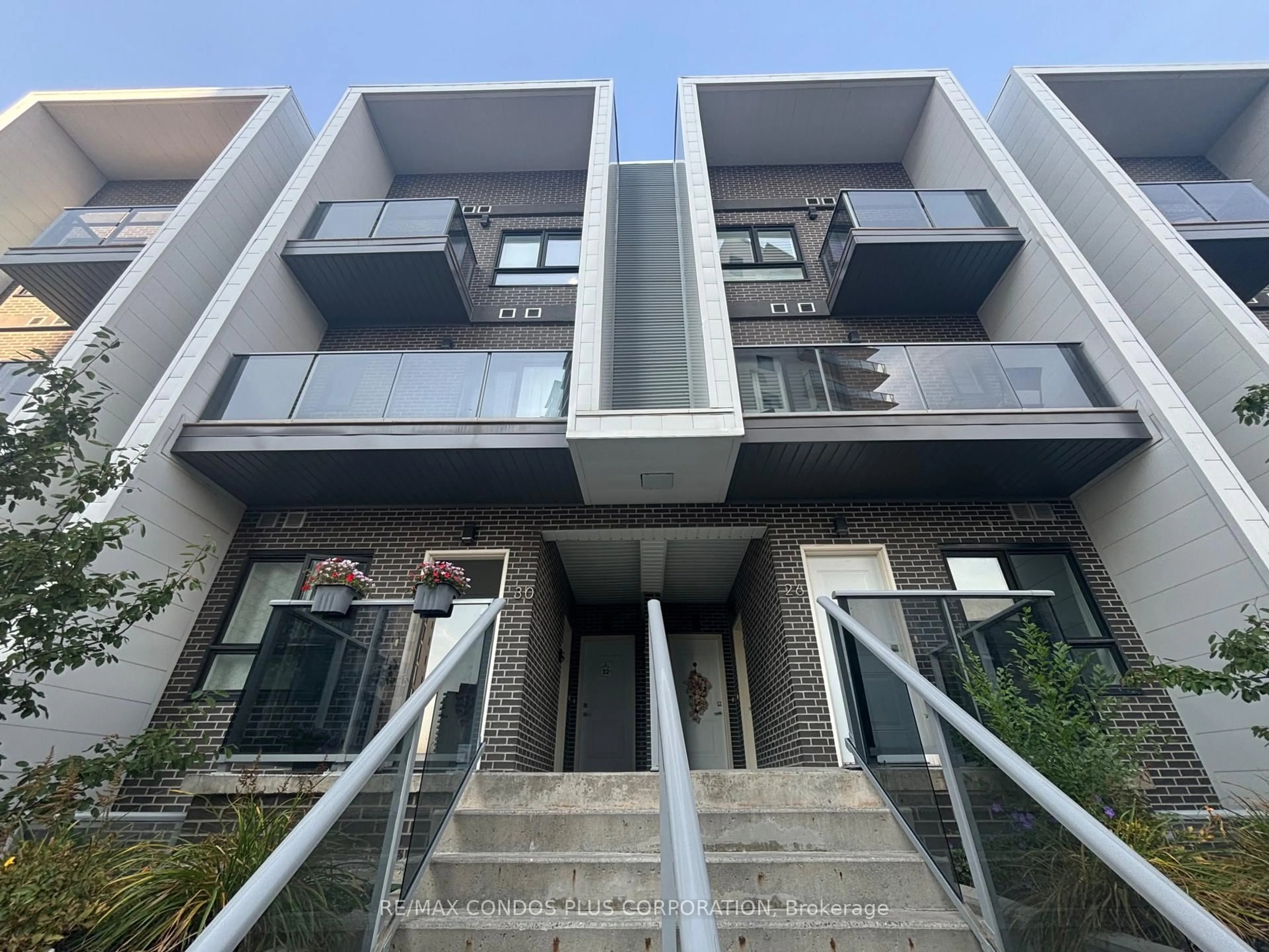 Stairs for 1430 Highland Rd ##31A, Kitchener Ontario N2N 0C3