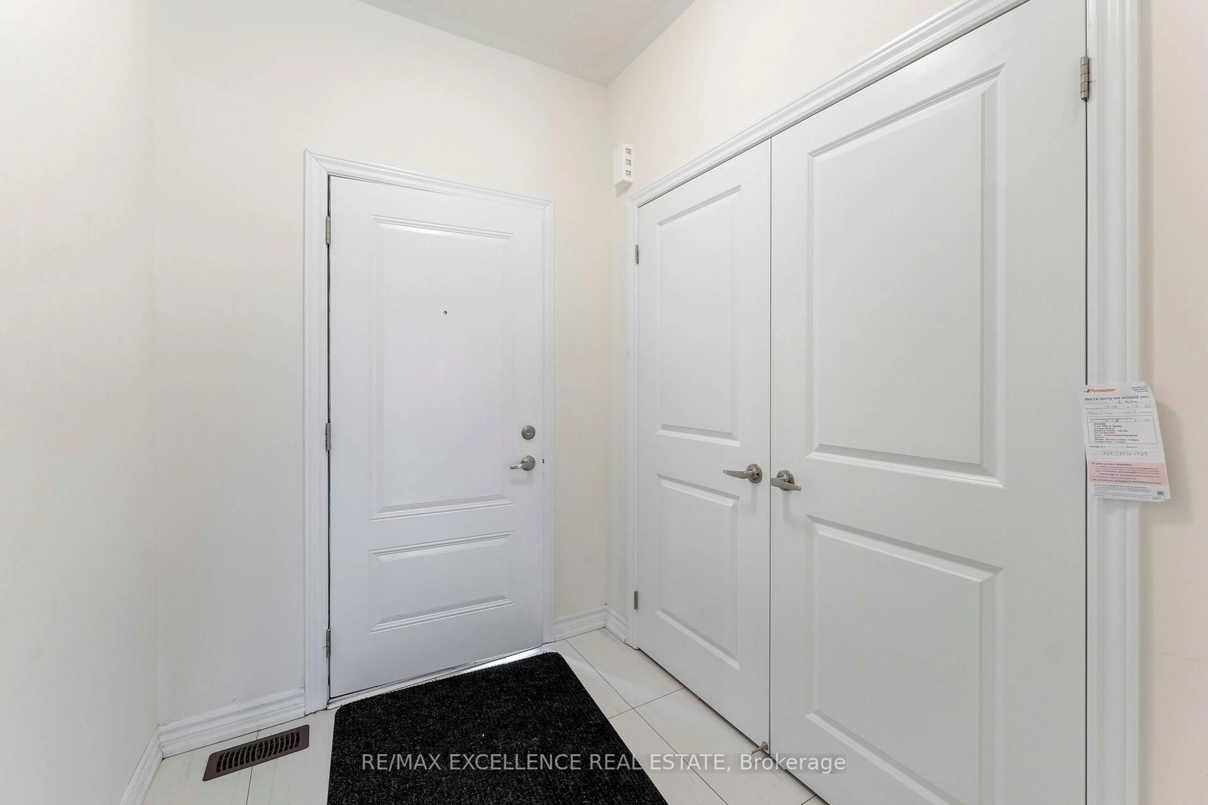 Indoor entryway for 138 Winters Way, Shelburne Ontario L9V 3Y1