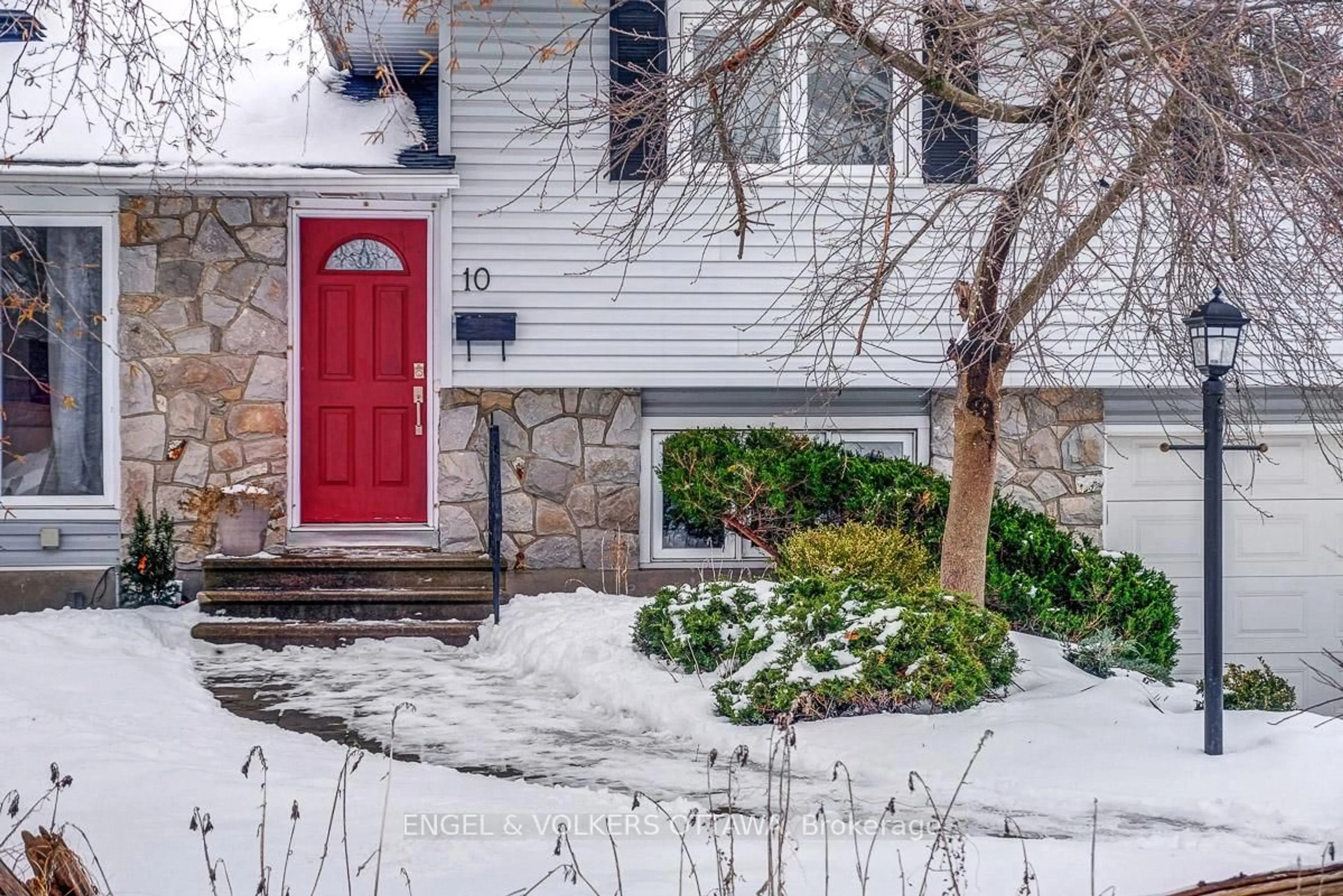 Unknown for 10 Spring Garden Ave, Ottawa Ontario K2G 3B3