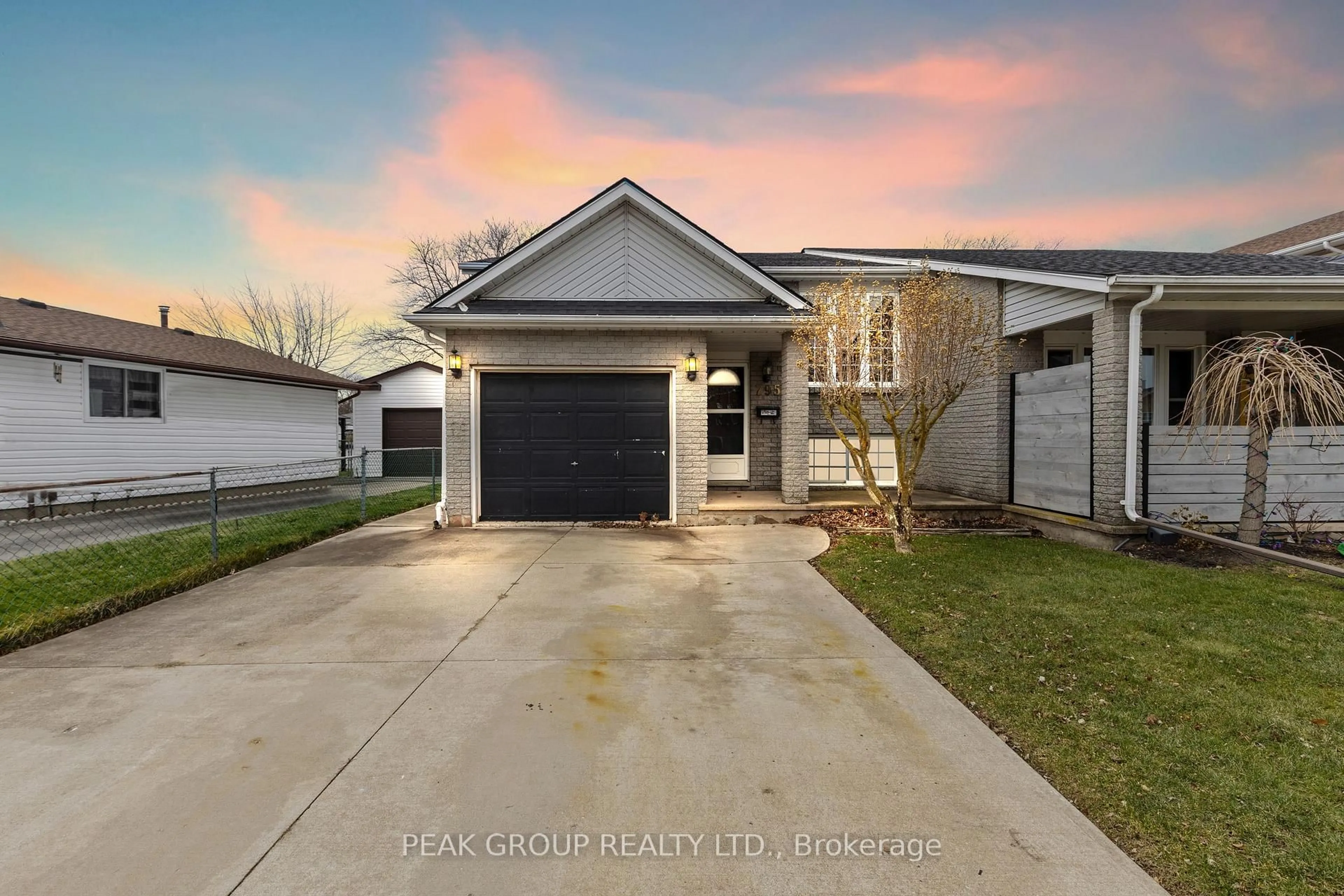 Unknown for 7953 Paddock Tr, Niagara Falls Ontario L2H 1W7