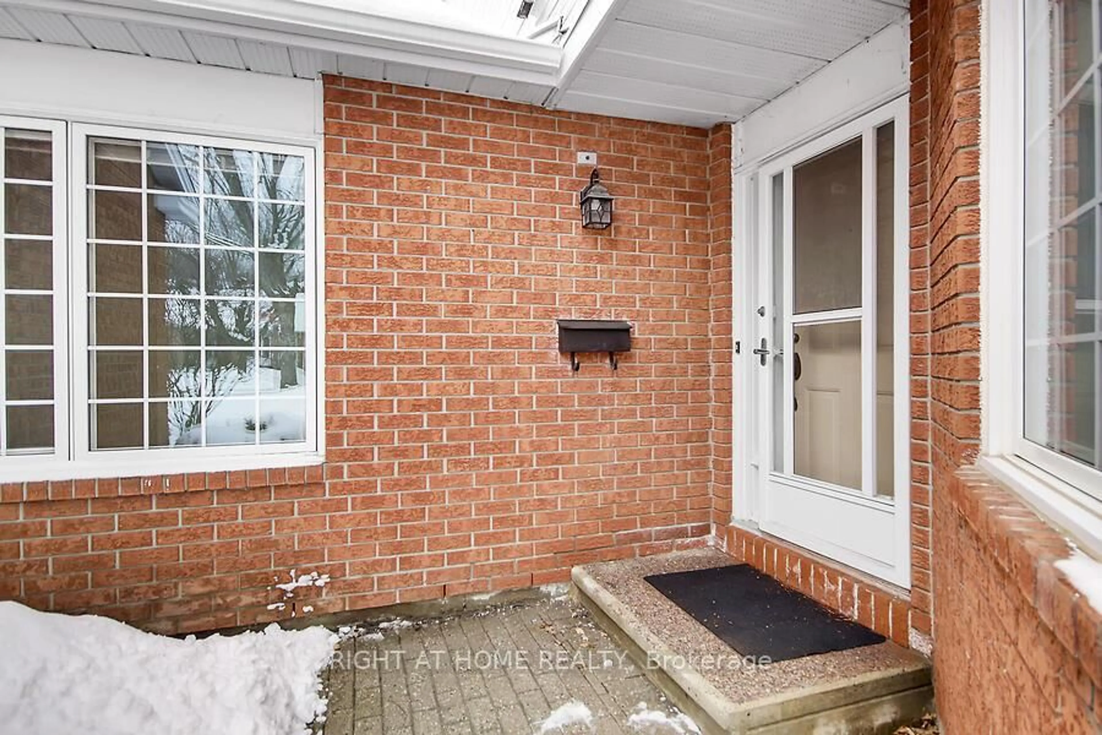 Unknown for 38 Kettering #17, Ottawa Ontario K1V 0X8