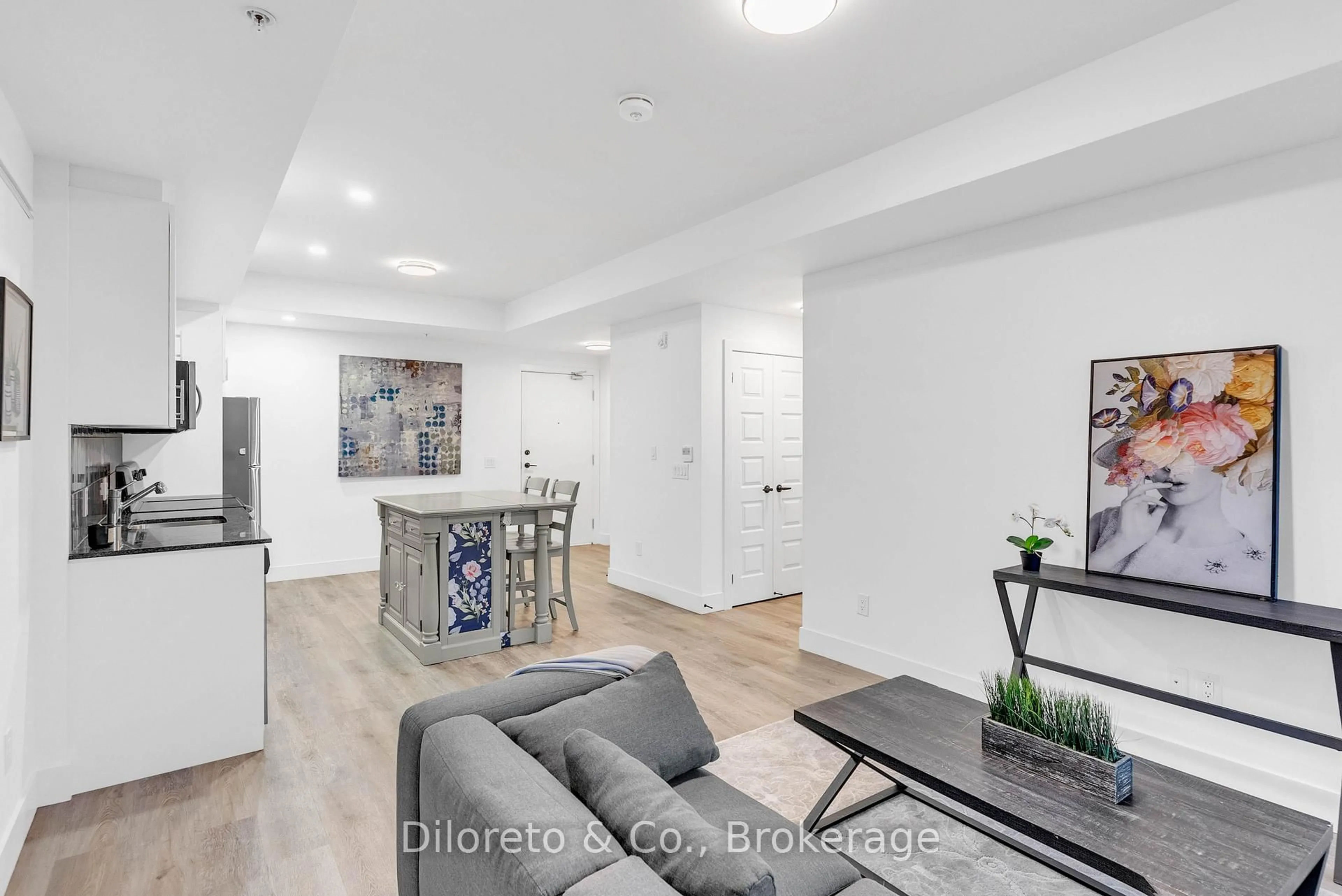 Unknown for 26 Lowes Rd #207, Guelph Ontario N1G 4X2