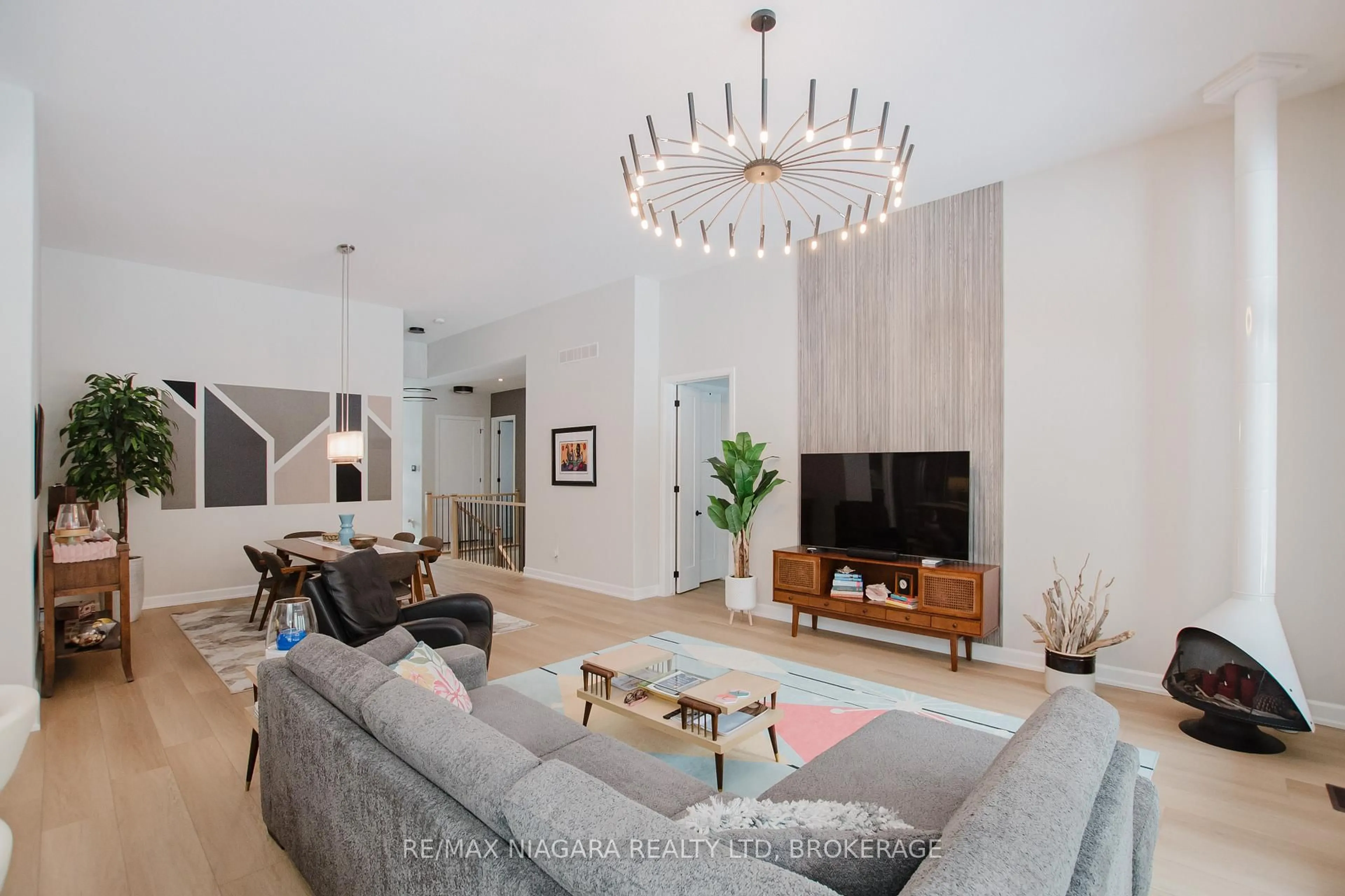 Living room with furniture, unknown for 3376 Whispering Woods Tr, Fort Erie Ontario L0S 1N0