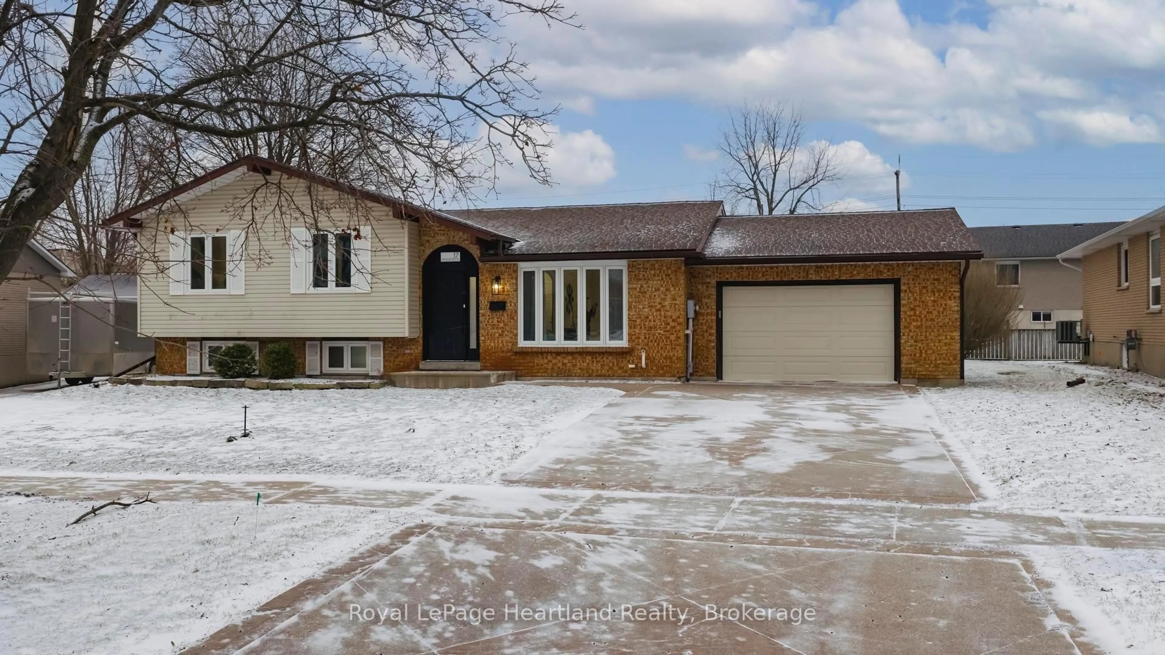 Home with brick exterior material, street for 17 SUNCOAST Dr, Goderich Ontario N7A 4H1