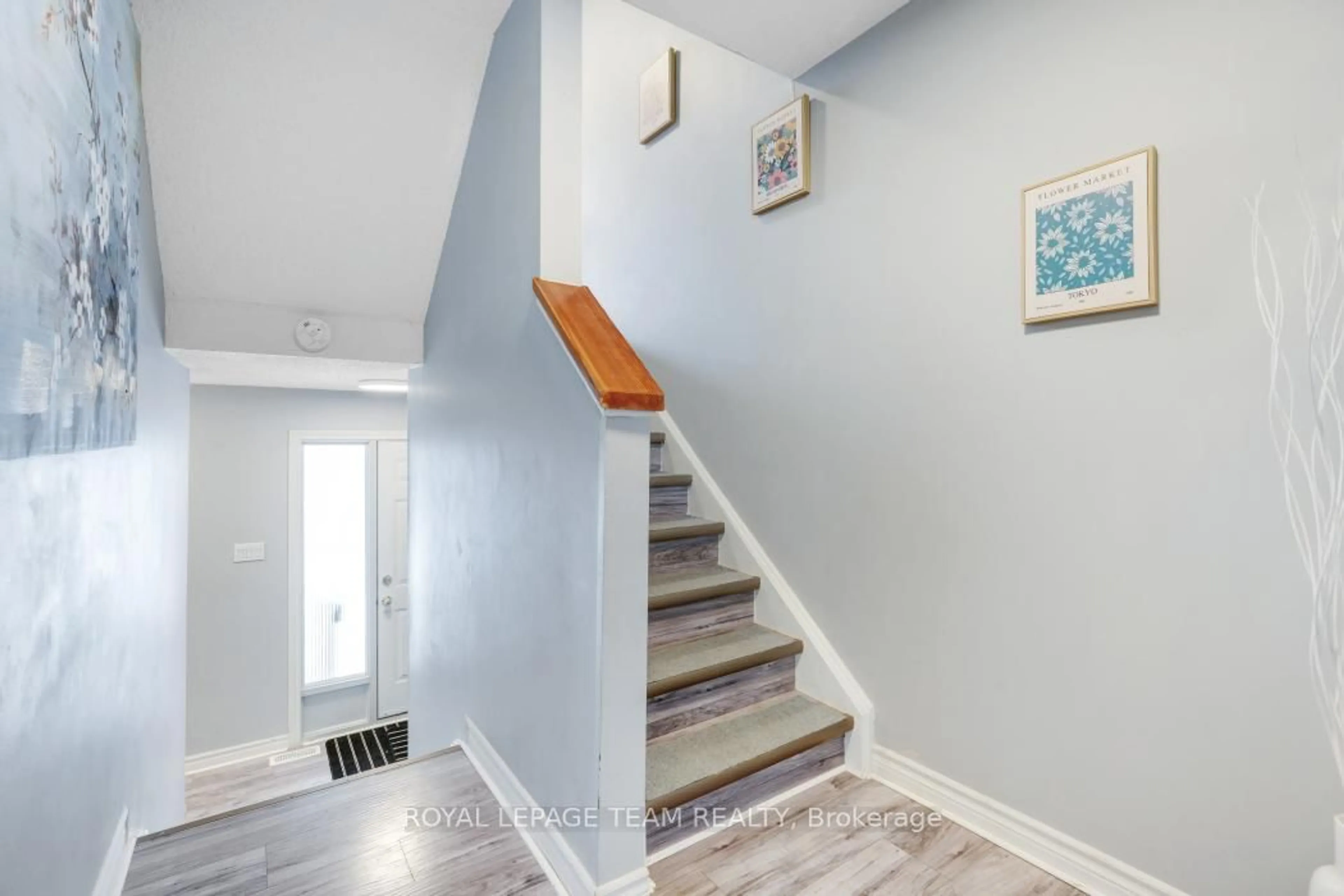 Unknown for 52 Alison Korn Private, Ottawa Ontario K2H 8M6