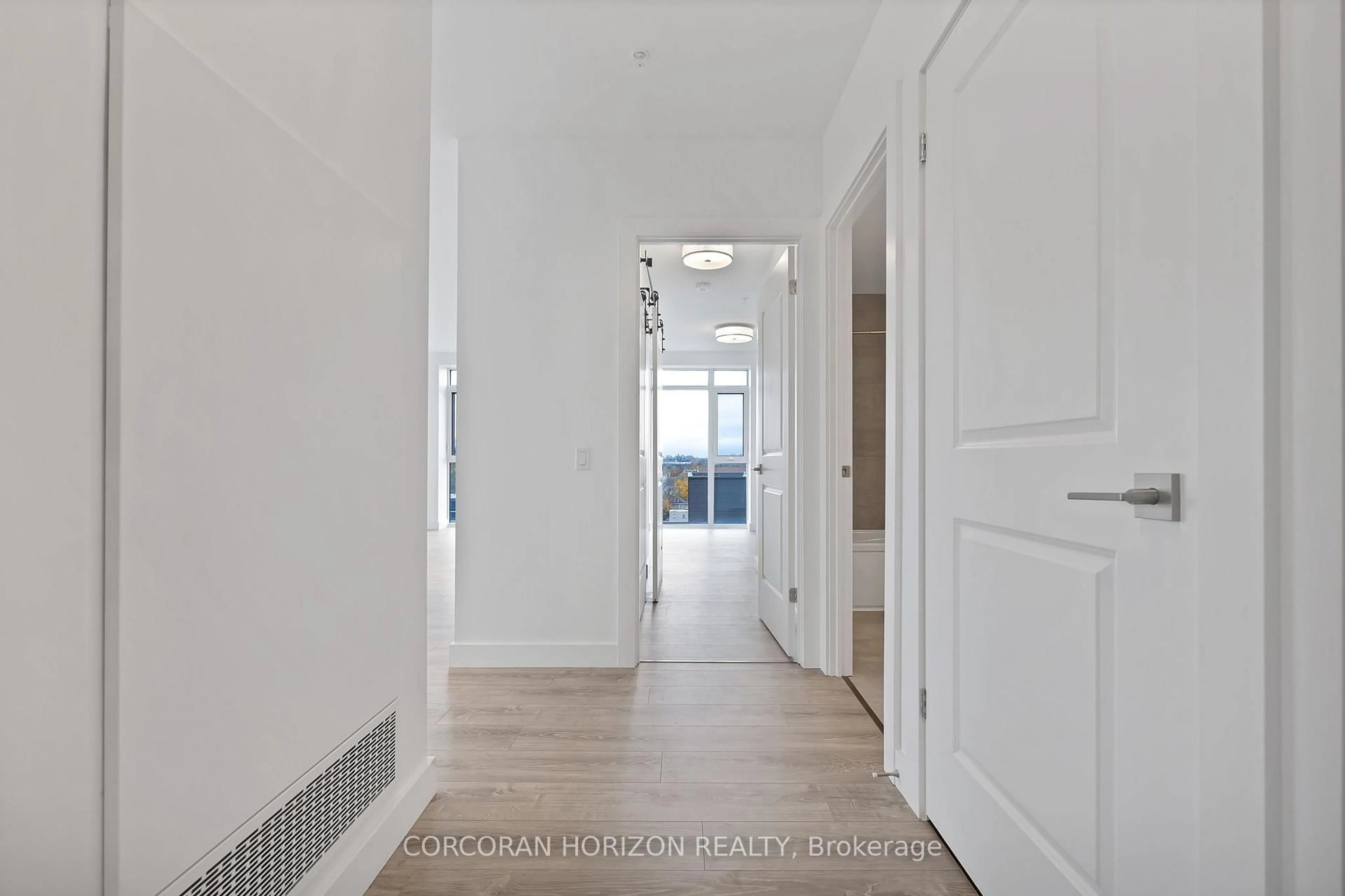 Indoor entryway for 50 Grand Ave #901, Cambridge Ontario N1S 2L8