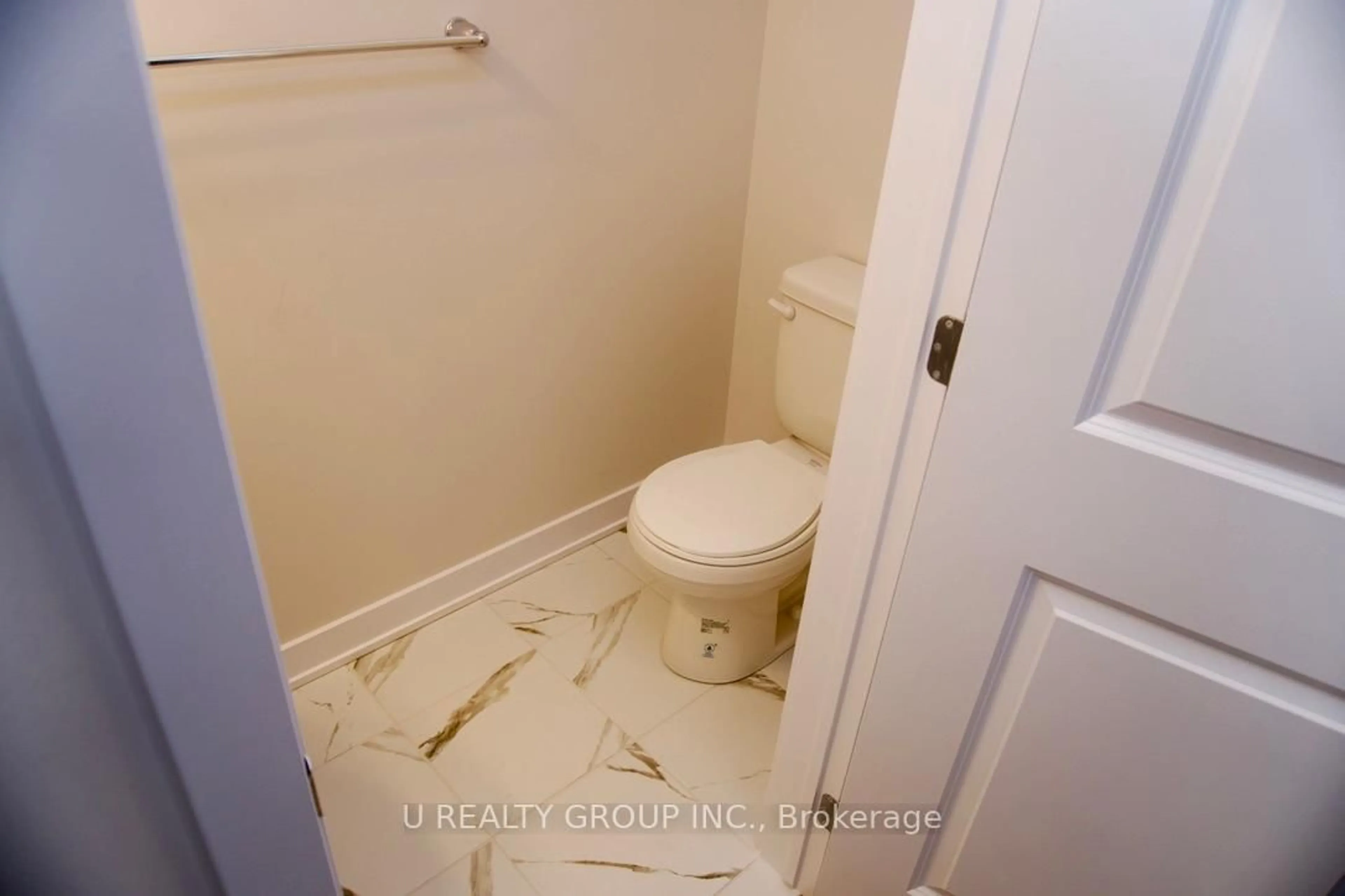 A pic of a room for 640 Corporal Private, Ottawa Ontario K1X 0M7