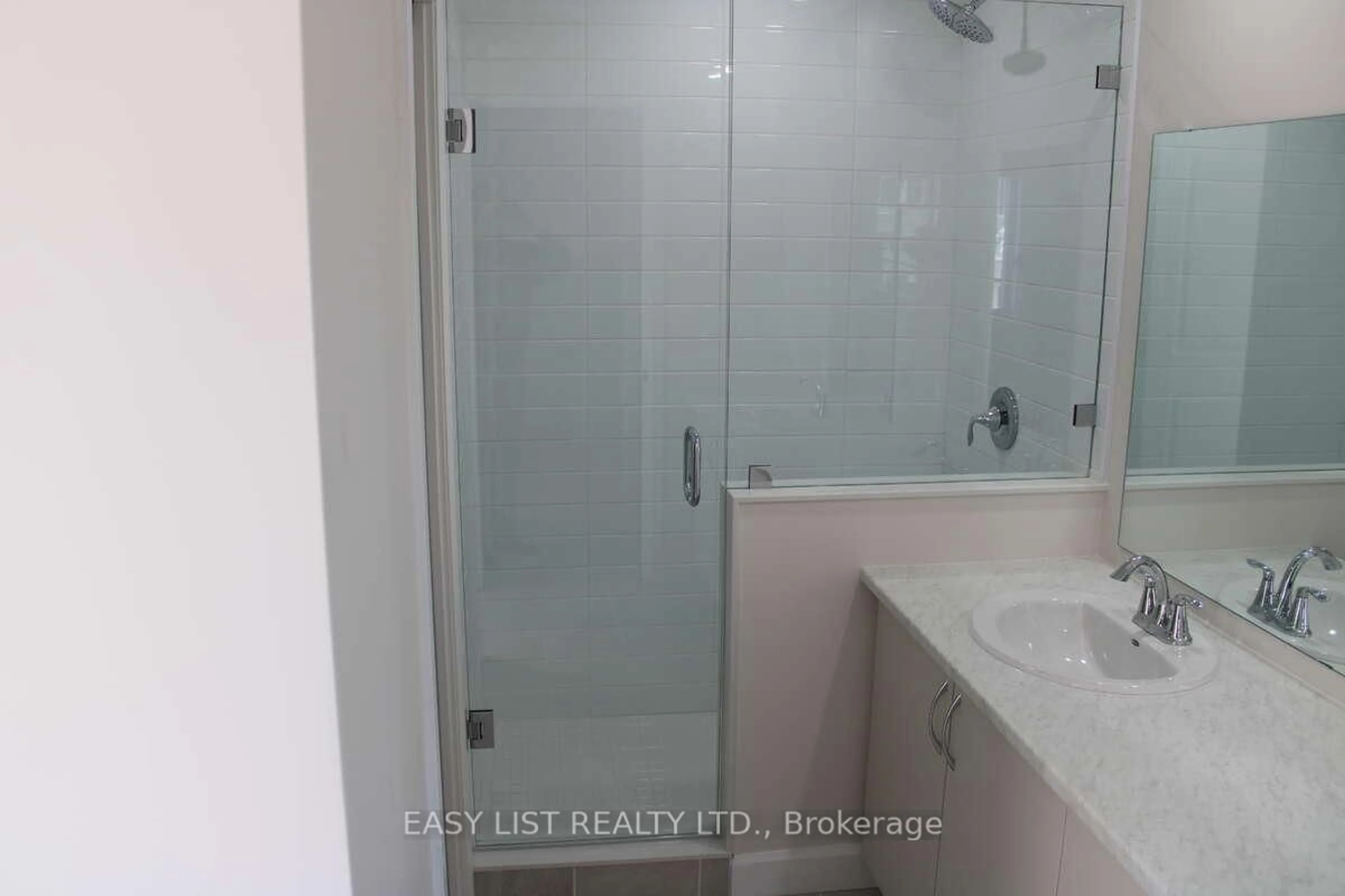 Standard bathroom, unknown for 299 Mullighan Gdns, Peterborough Ontario K9K 0H2