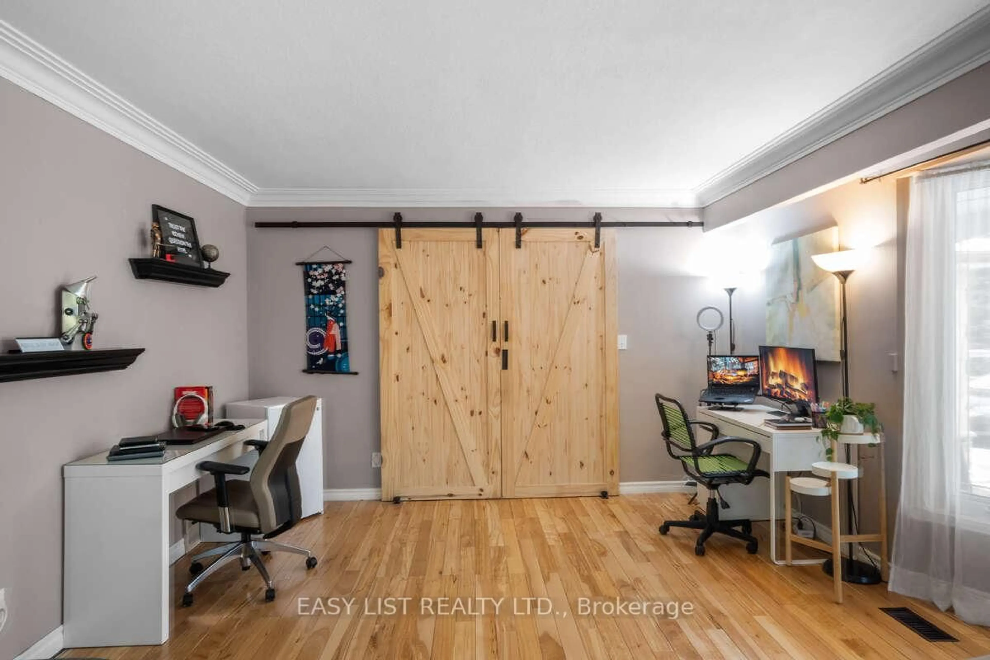 Indoor entryway for 38 Fernwood Terr, Welland Ontario L3C 2R8