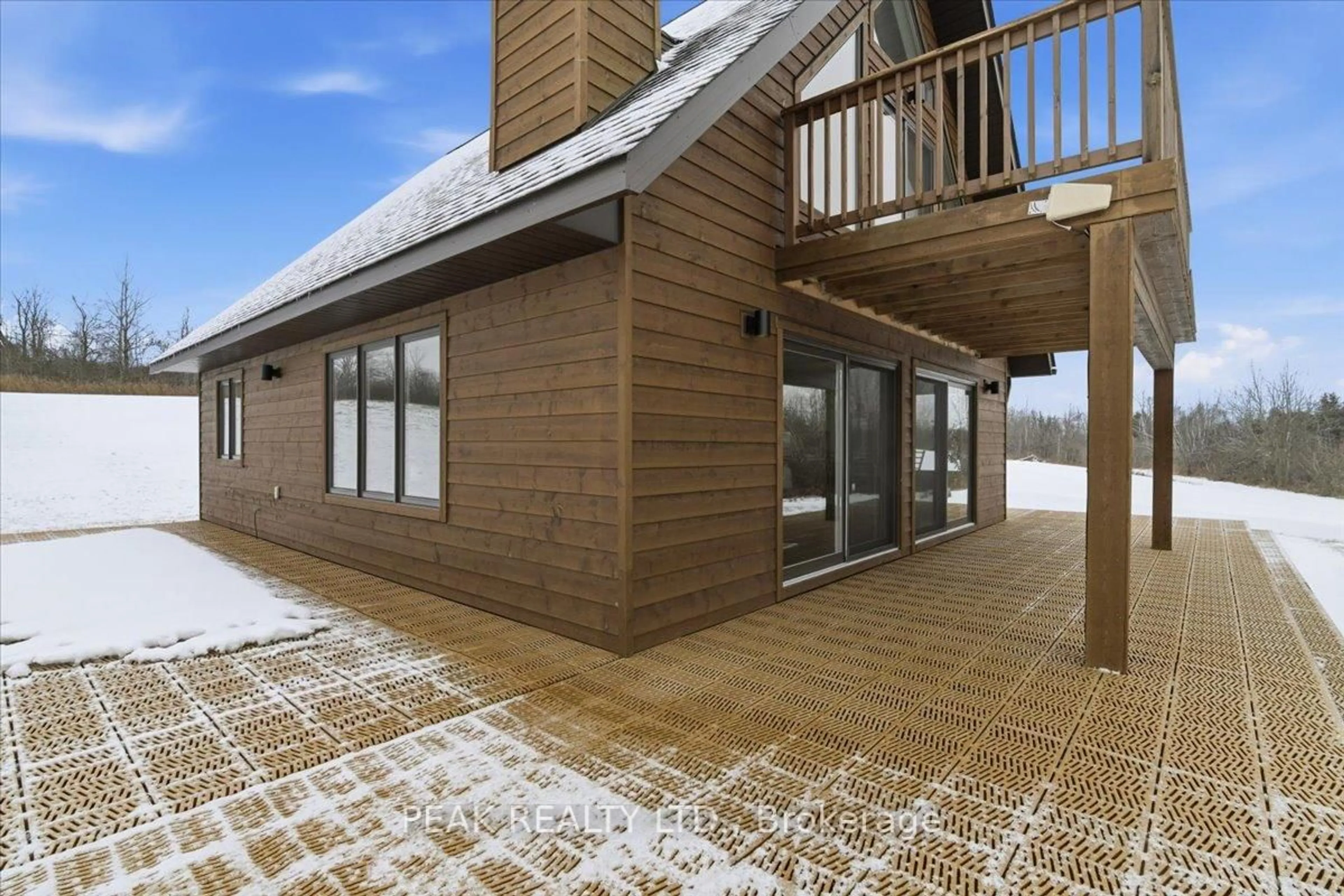 Patio, building for 777 River Rd, Kawartha Lakes Ontario K9V 4R4