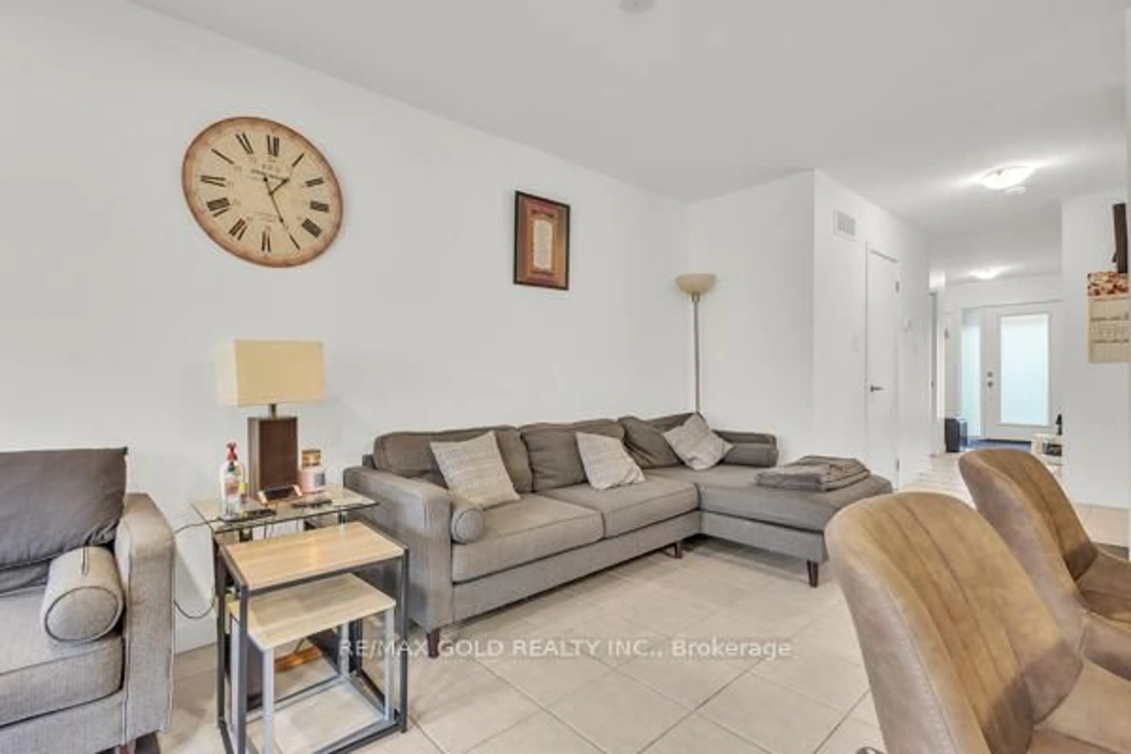 Living room with furniture, unknown for 75 Pony Way, Kitchener Ontario N2R 0R8