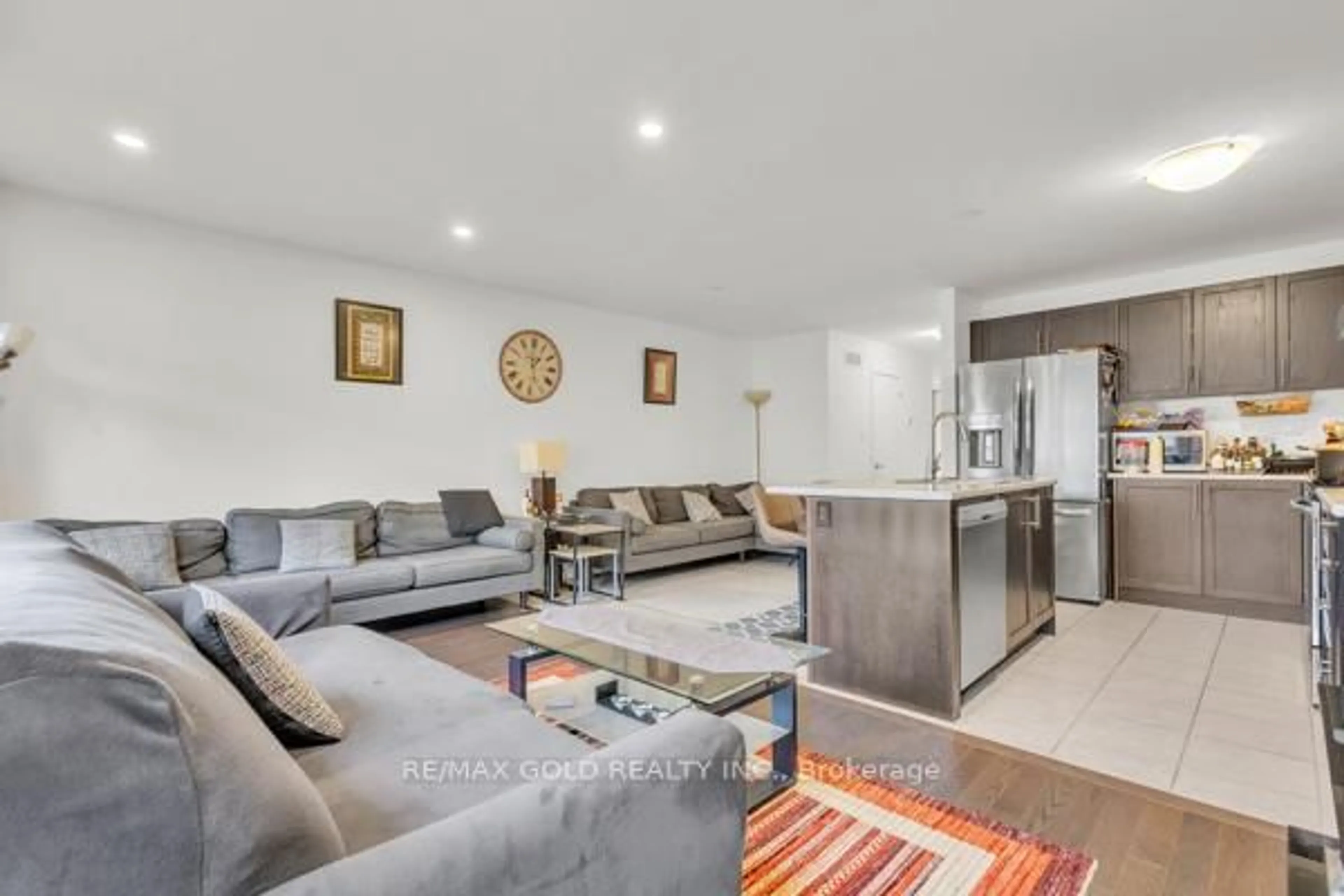 Living room with furniture, unknown for 75 Pony Way, Kitchener Ontario N2R 0R8