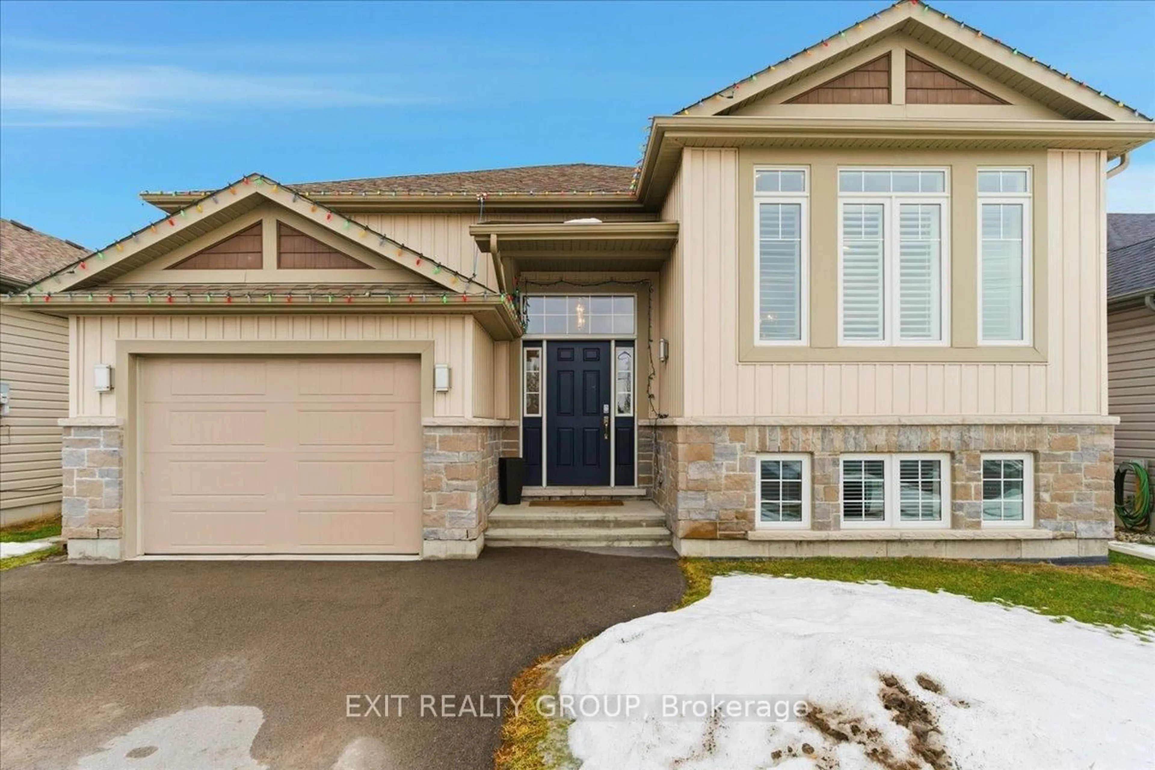 Home with brick exterior material, street for 326 Cannifton Rd, Belleville Ontario K8N 4Z6