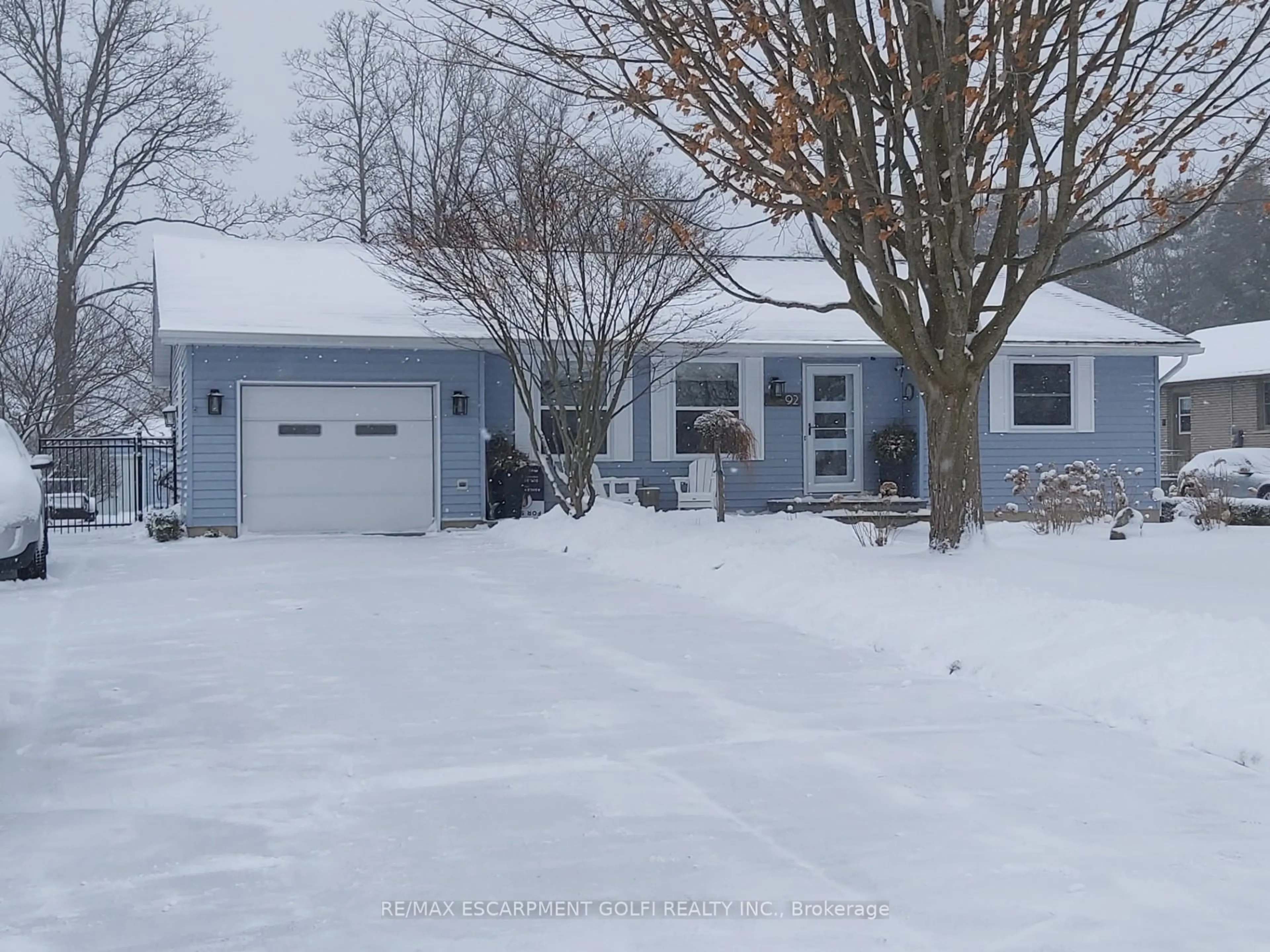 Home with vinyl exterior material, street for 92 Dover Mills Rd, Norfolk Ontario N0A 1N1