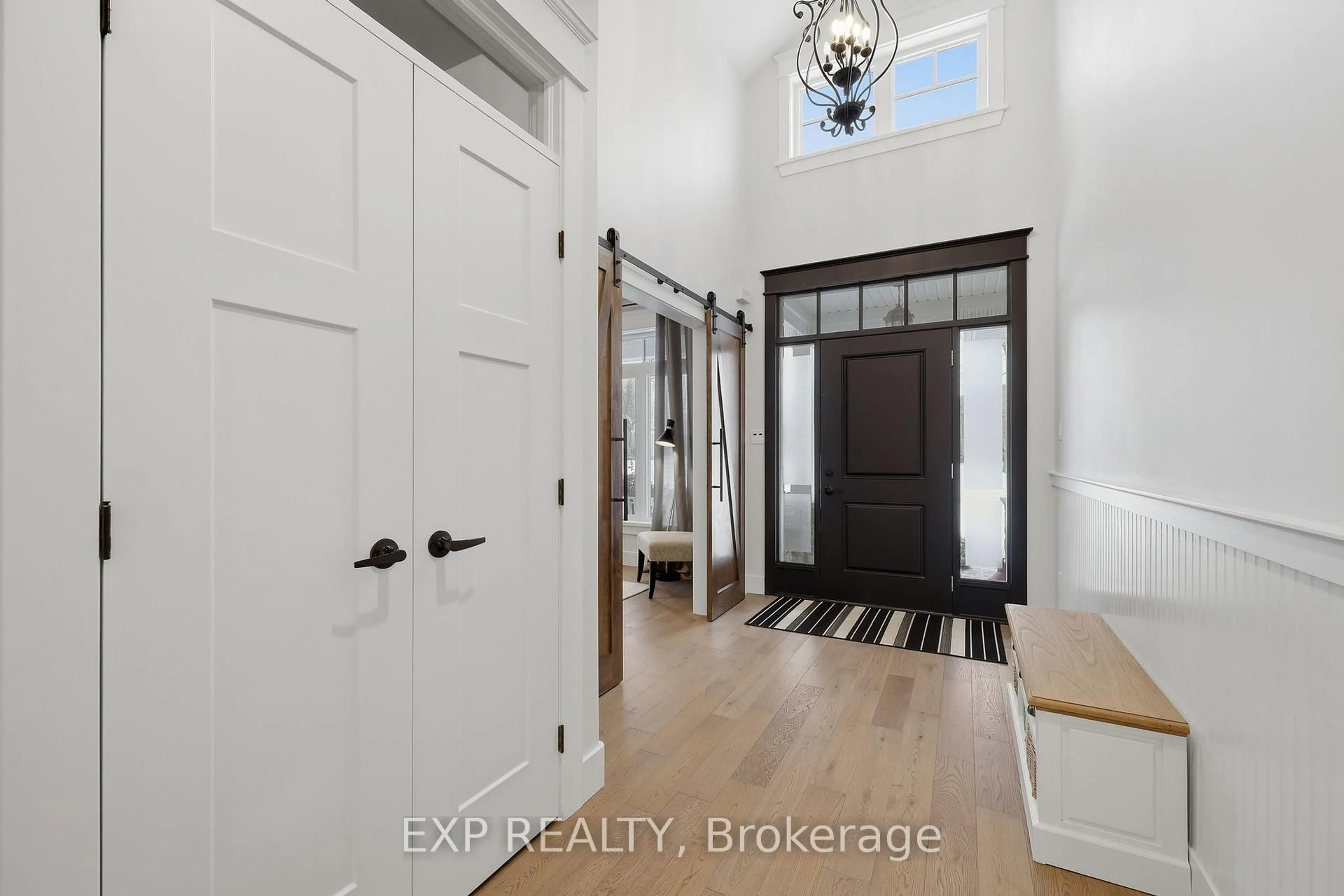 Indoor entryway for 89 Gill Rd, Lambton Shores Ontario N0M 1T0