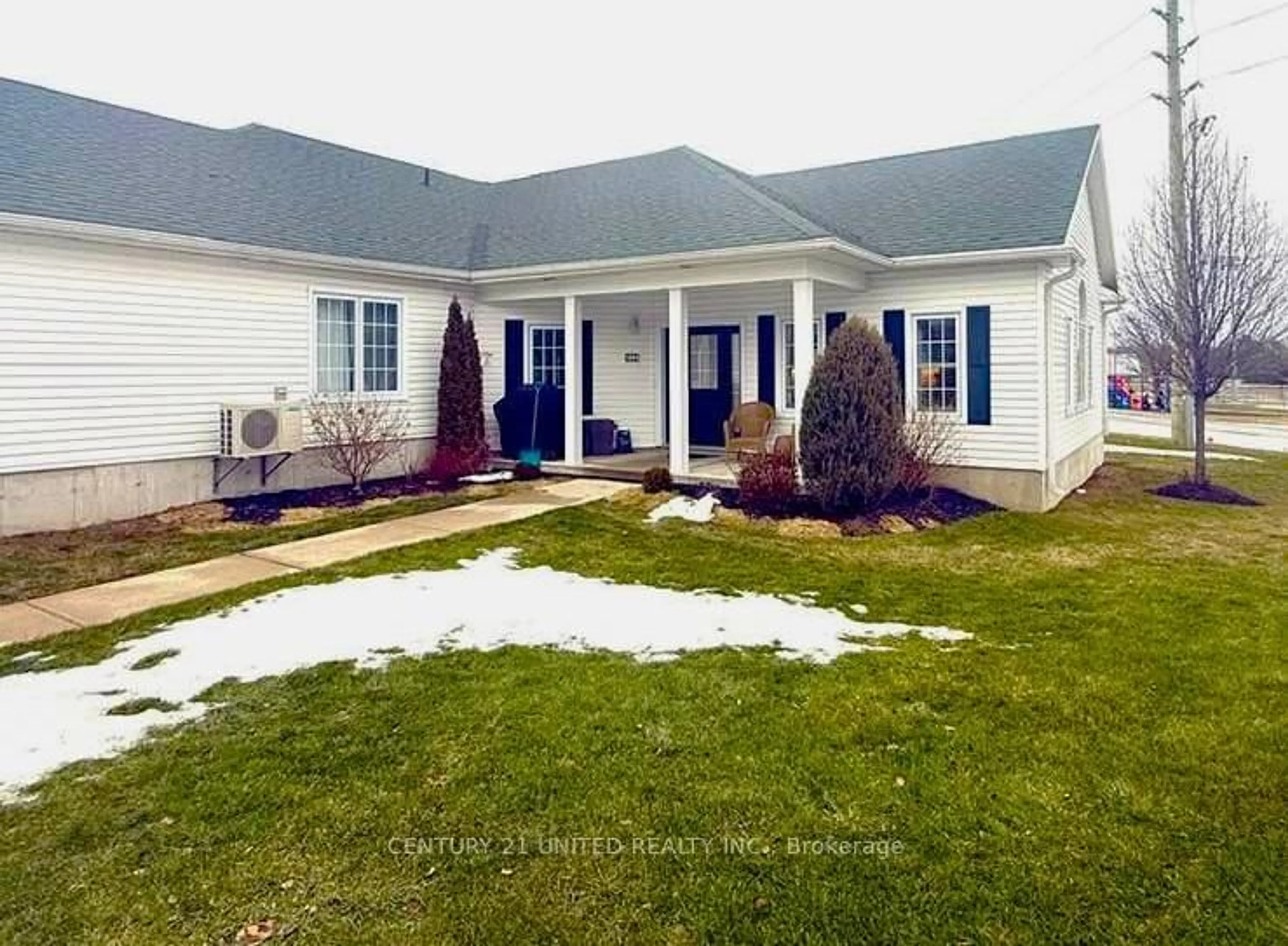 Home with vinyl exterior material, street for 300 Croft St #1804, Port Hope Ontario L1A 0E1