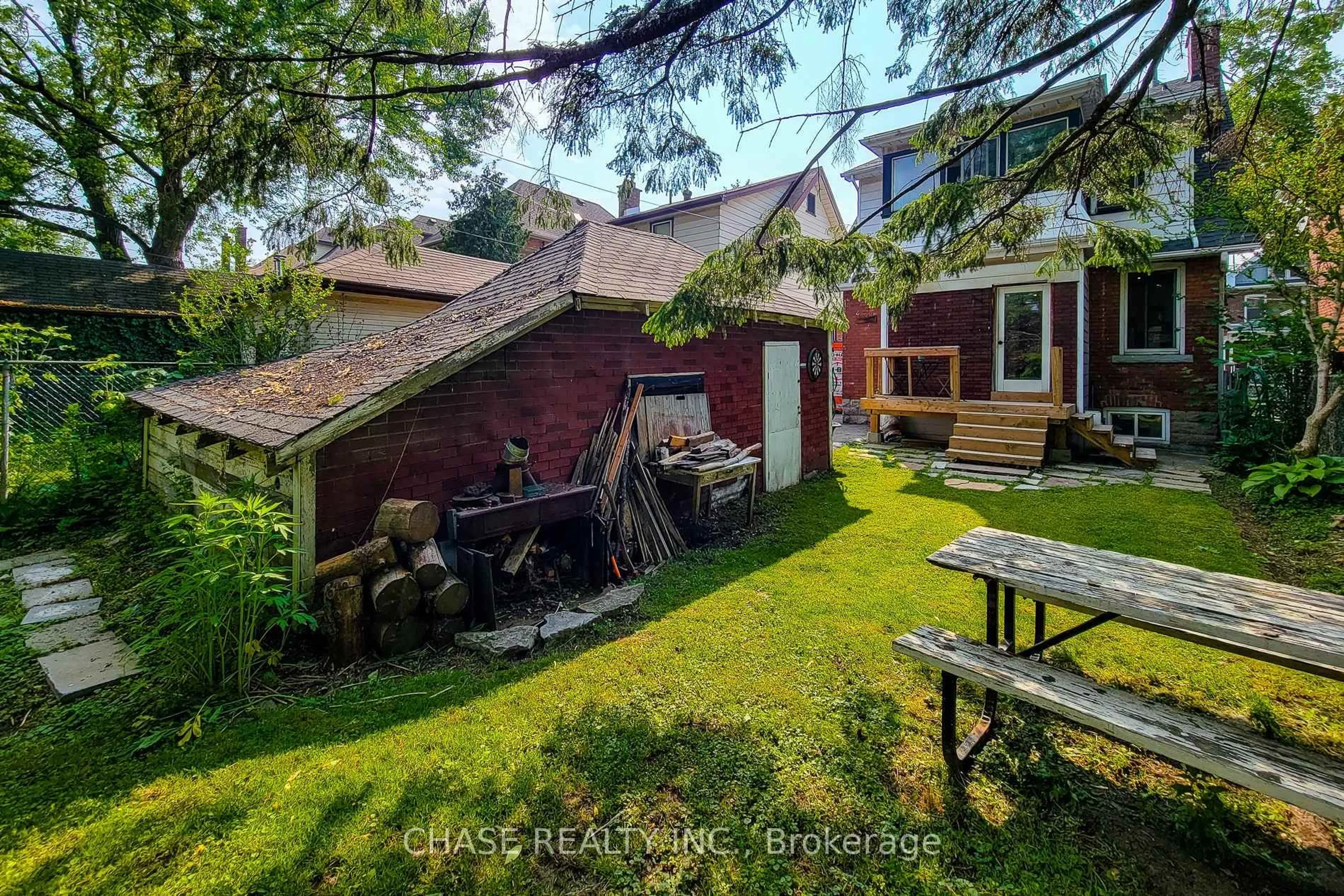 A pic from outside/outdoor area/front of a property/back of a property/a pic from drone, street for 63 Carrick Ave, Hamilton Ontario L8M 2W4