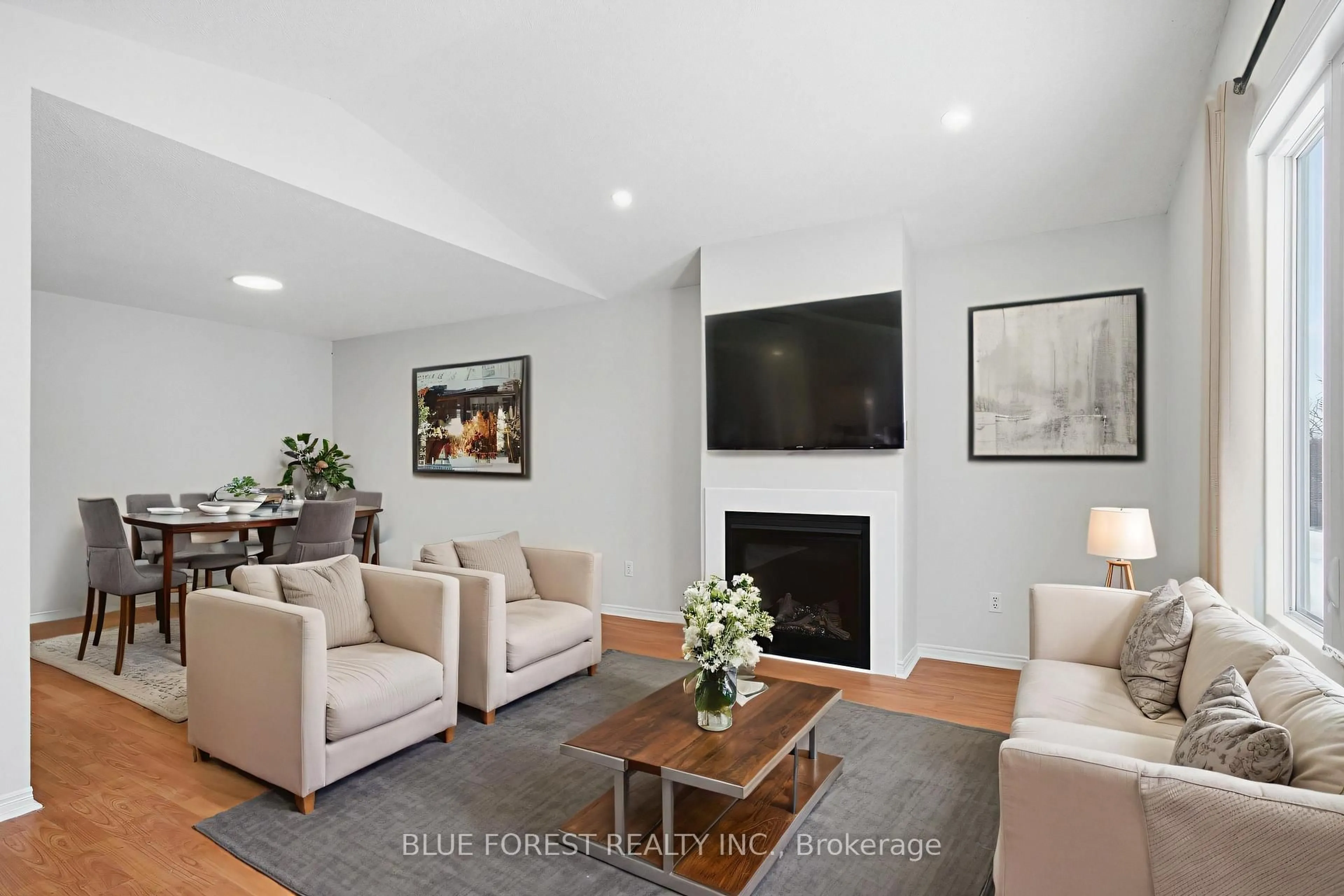 Living room with furniture, unknown for 959 Lawson Rd, London North Ontario N6G 4X4