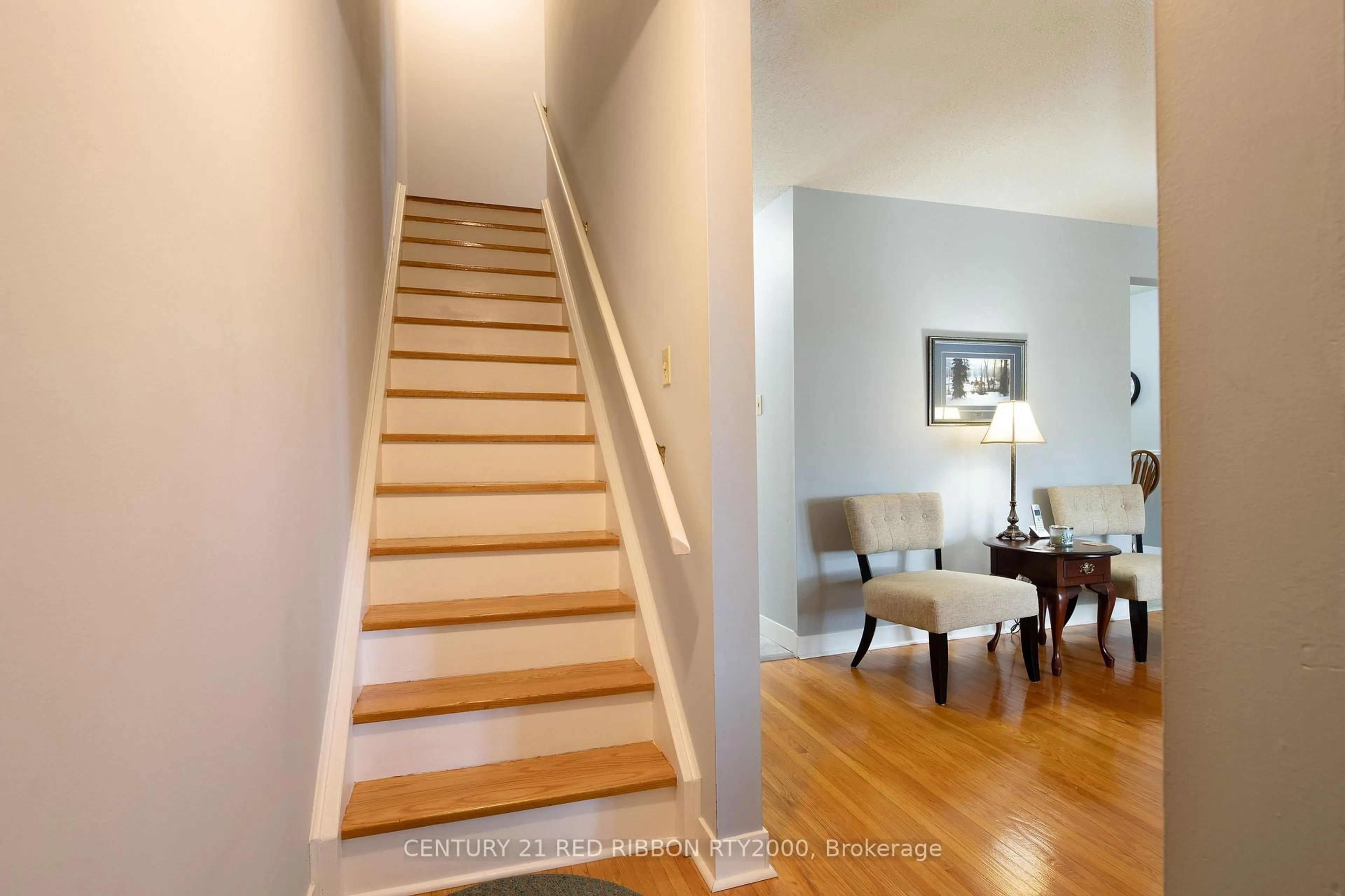 Unknown for 535 Gainsborough Rd #106, London North Ontario N6G 2C5