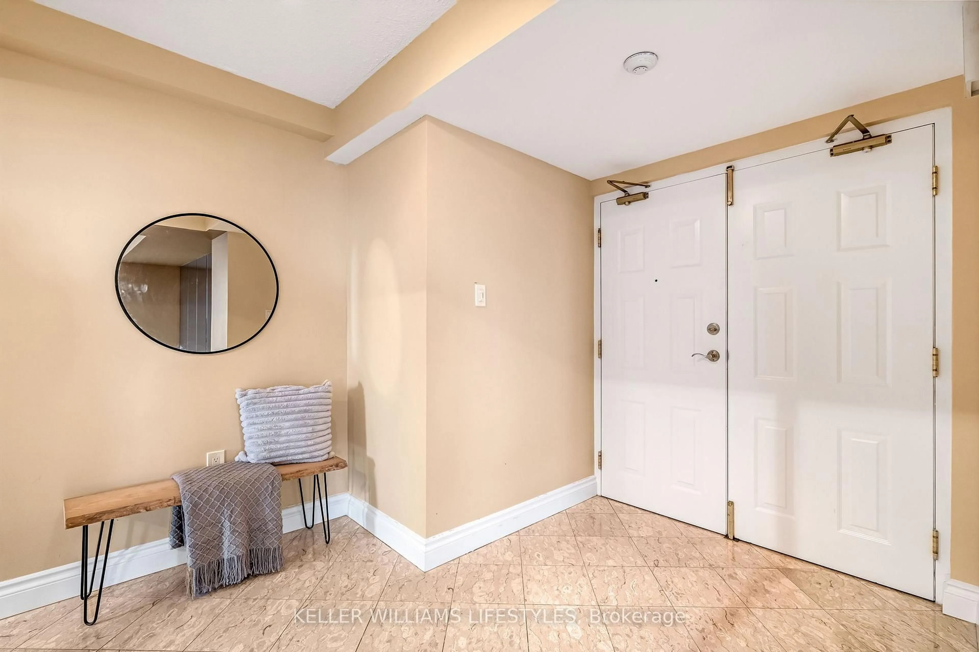 Indoor entryway for 7 Picton St #1101, London East Ontario N6B 3N7