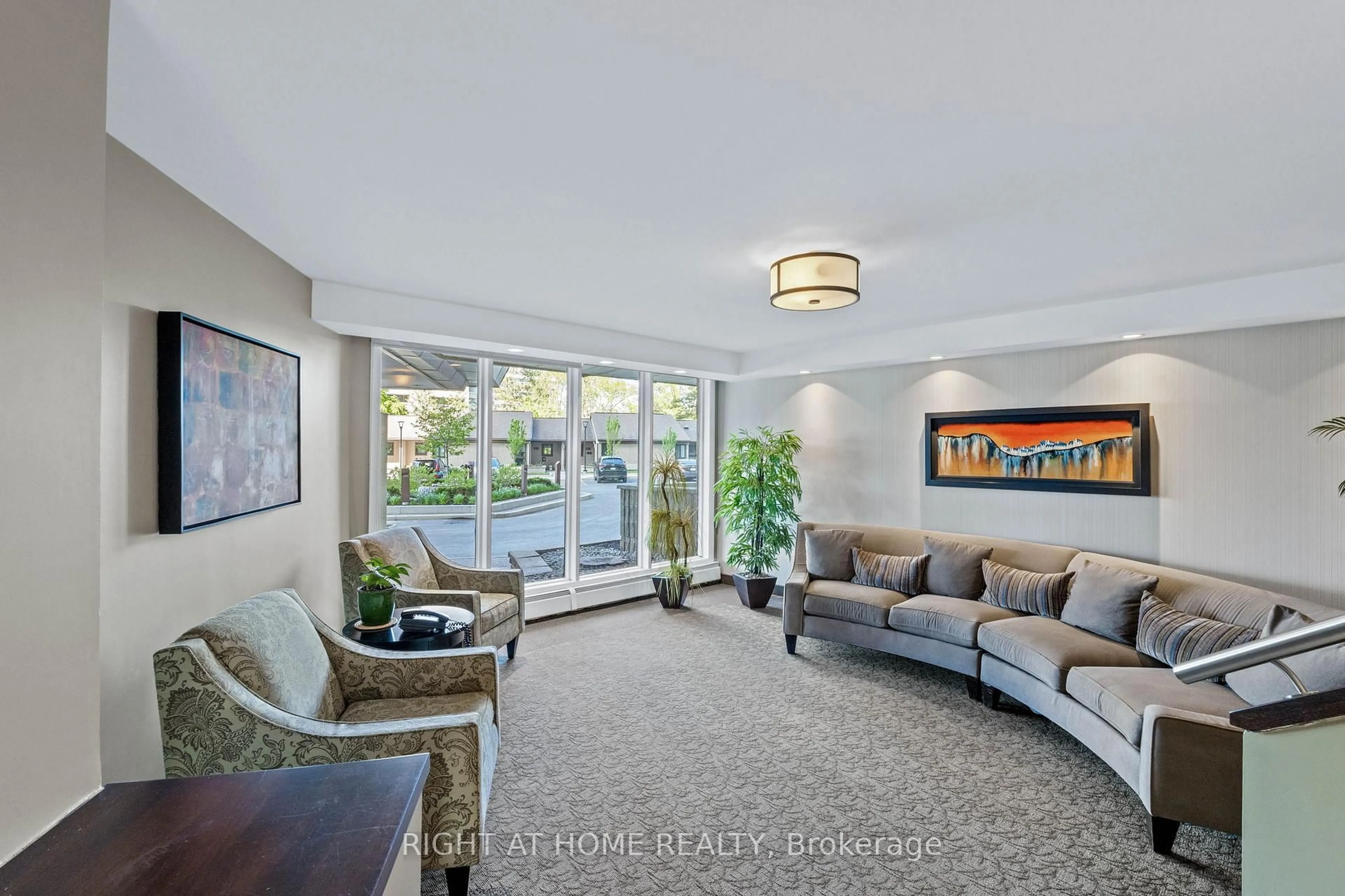 Unknown for 1171 AMBLESIDE Dr #906, Ottawa Ontario K2B 8C8