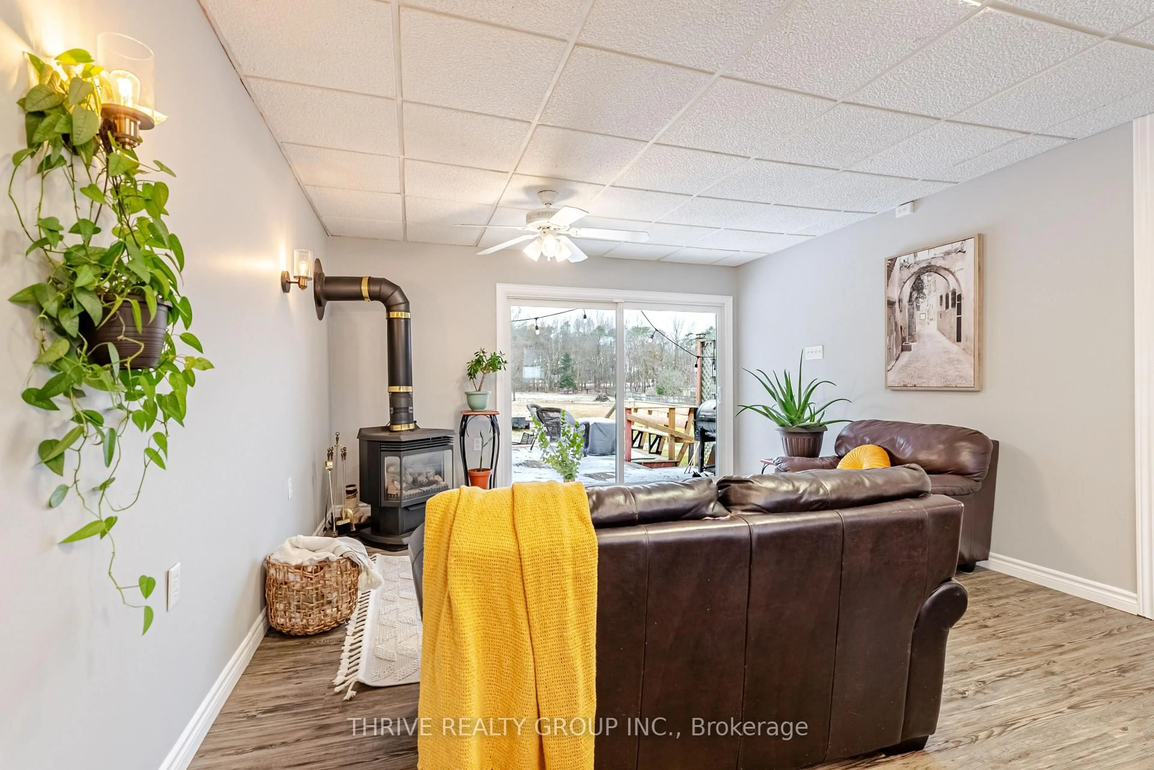 Living room with furniture, unknown for 43399 Sparta Line, Central Elgin Ontario N5P 3S8