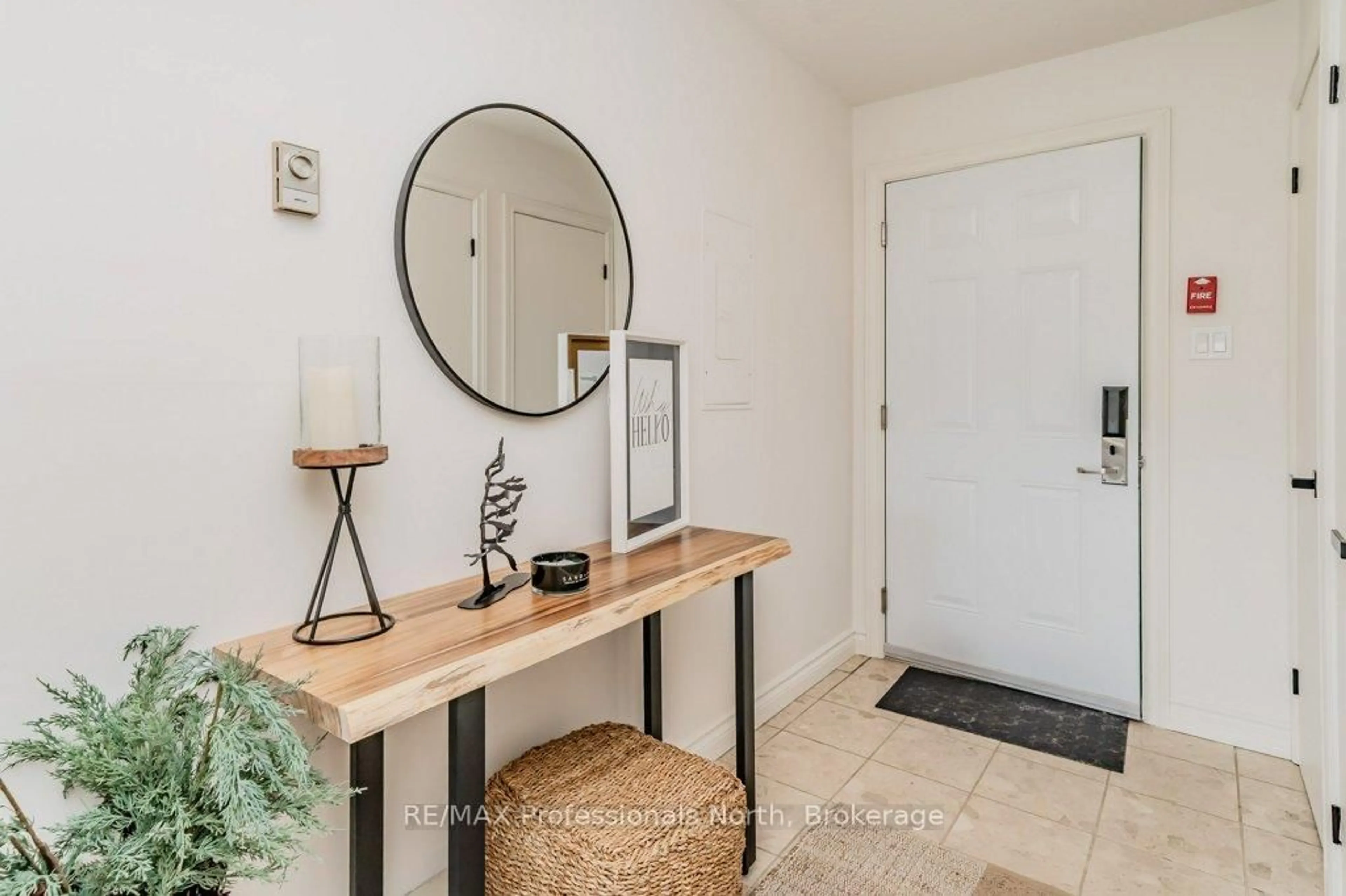 Indoor entryway for 1235 Deerhurst Dr #33-105, Huntsville Ontario P1H 2J4