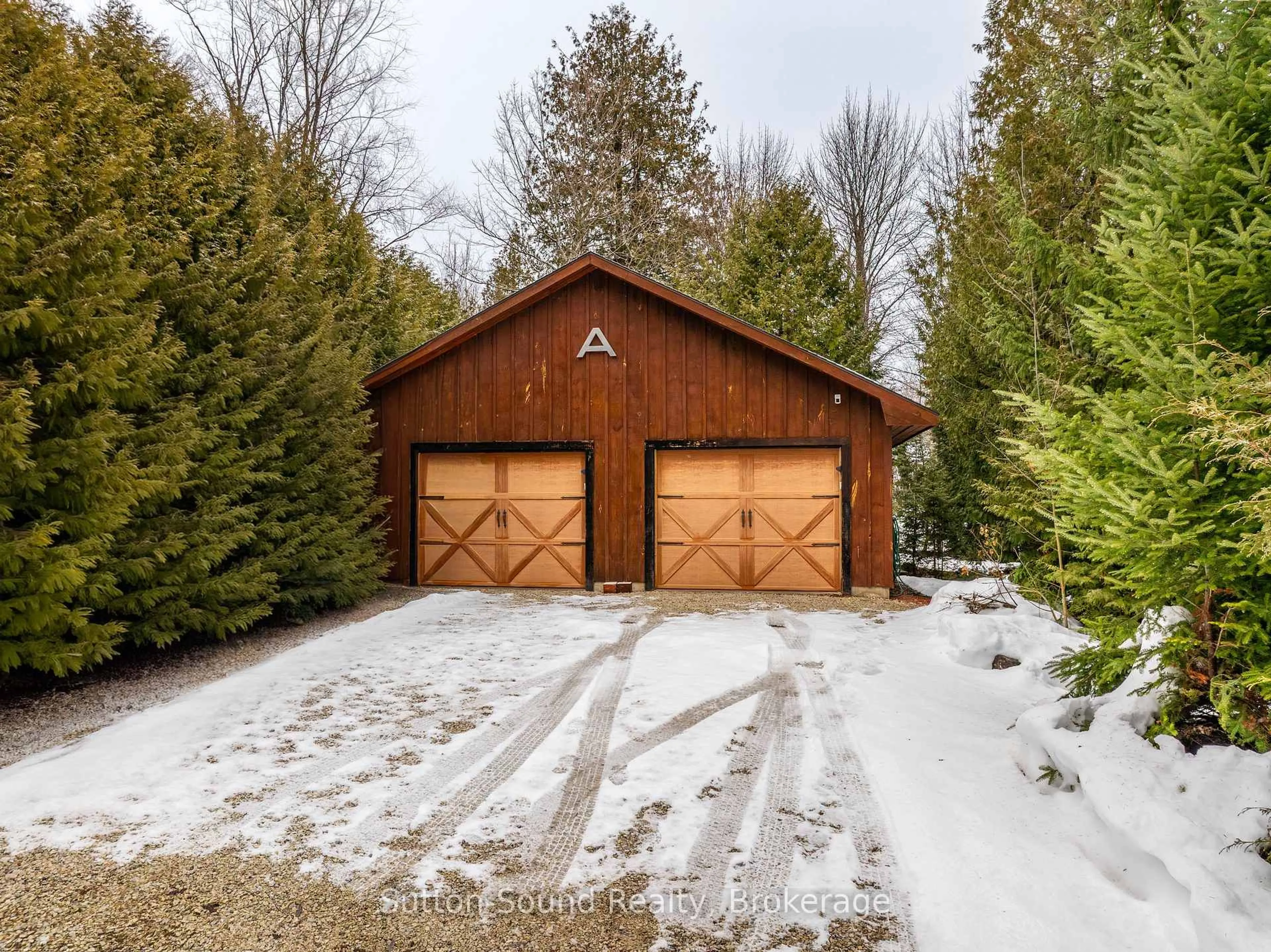 Indoor garage for 625 Mallory Beach Rd, South Bruce Peninsula Ontario N0H 2T0