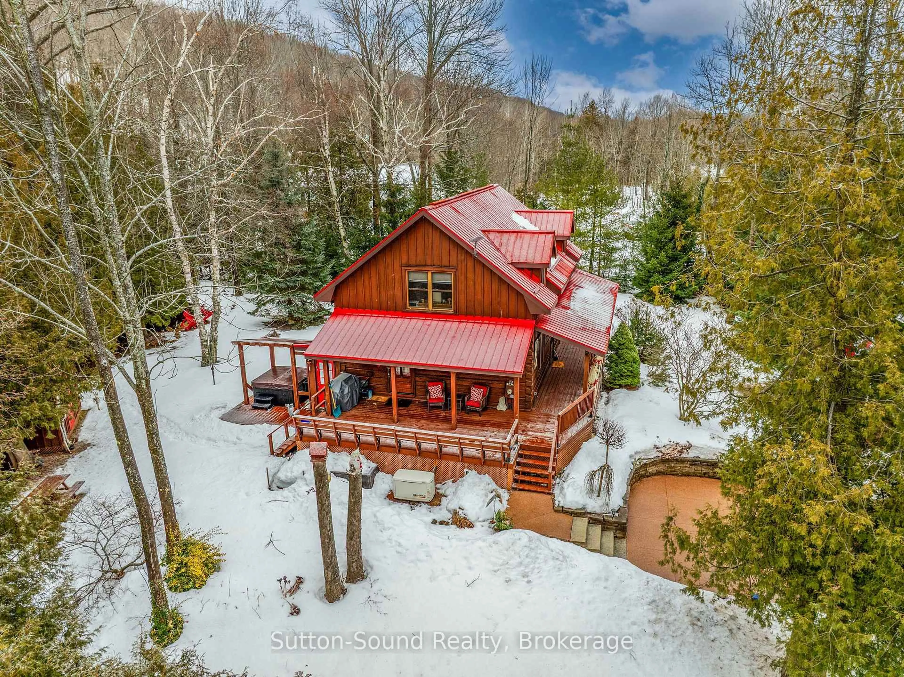 A pic from outside/outdoor area/front of a property/back of a property/a pic from drone, unknown for 625 Mallory Beach Rd, South Bruce Peninsula Ontario N0H 2T0