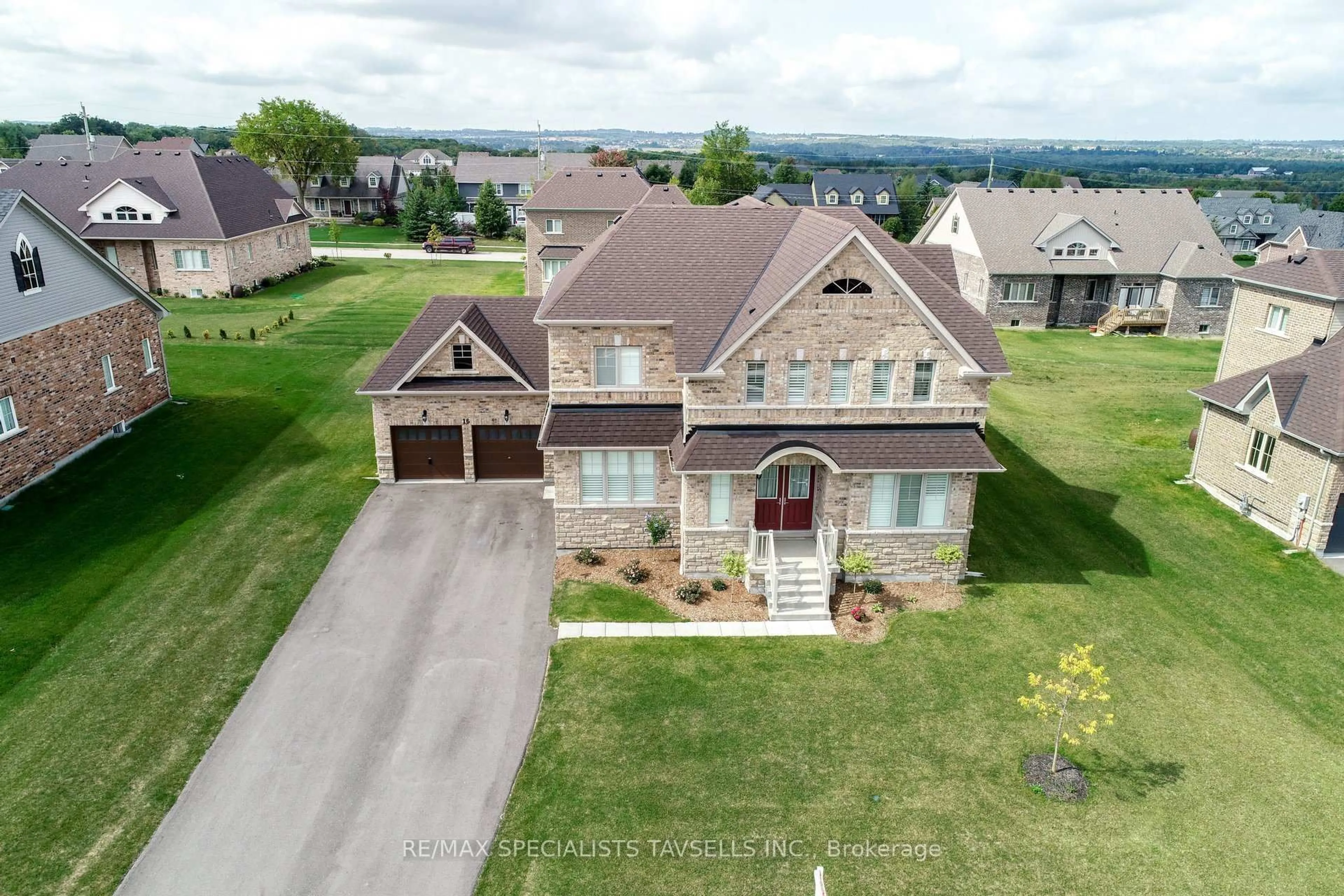 A pic from outside/outdoor area/front of a property/back of a property/a pic from drone, water/lake/river/ocean view for 16 Meek Ave, Mono Ontario L9W 6W8