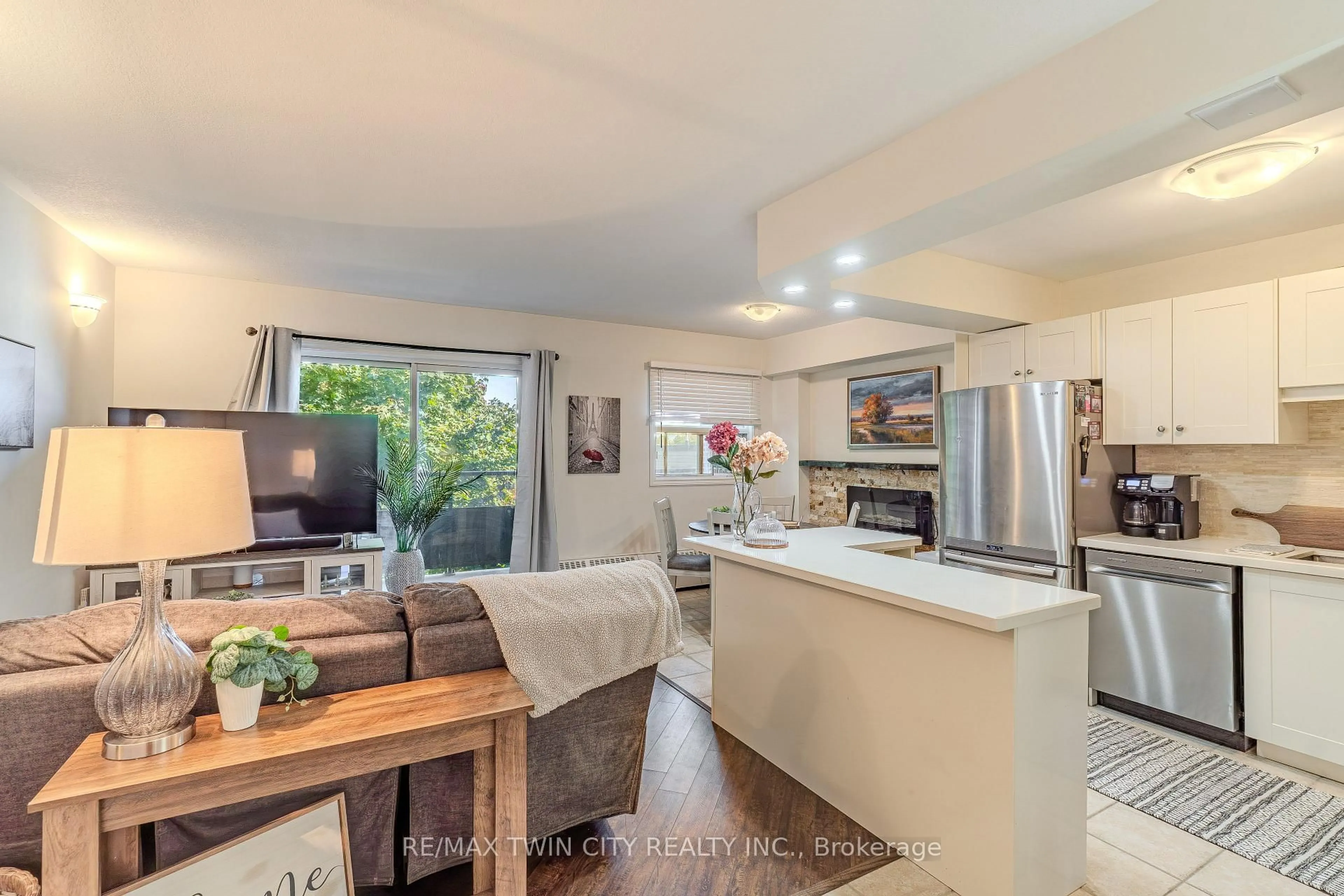 Open concept kitchen, unknown for 648 Grey St #305, Brantford Ontario N3S 4Y3