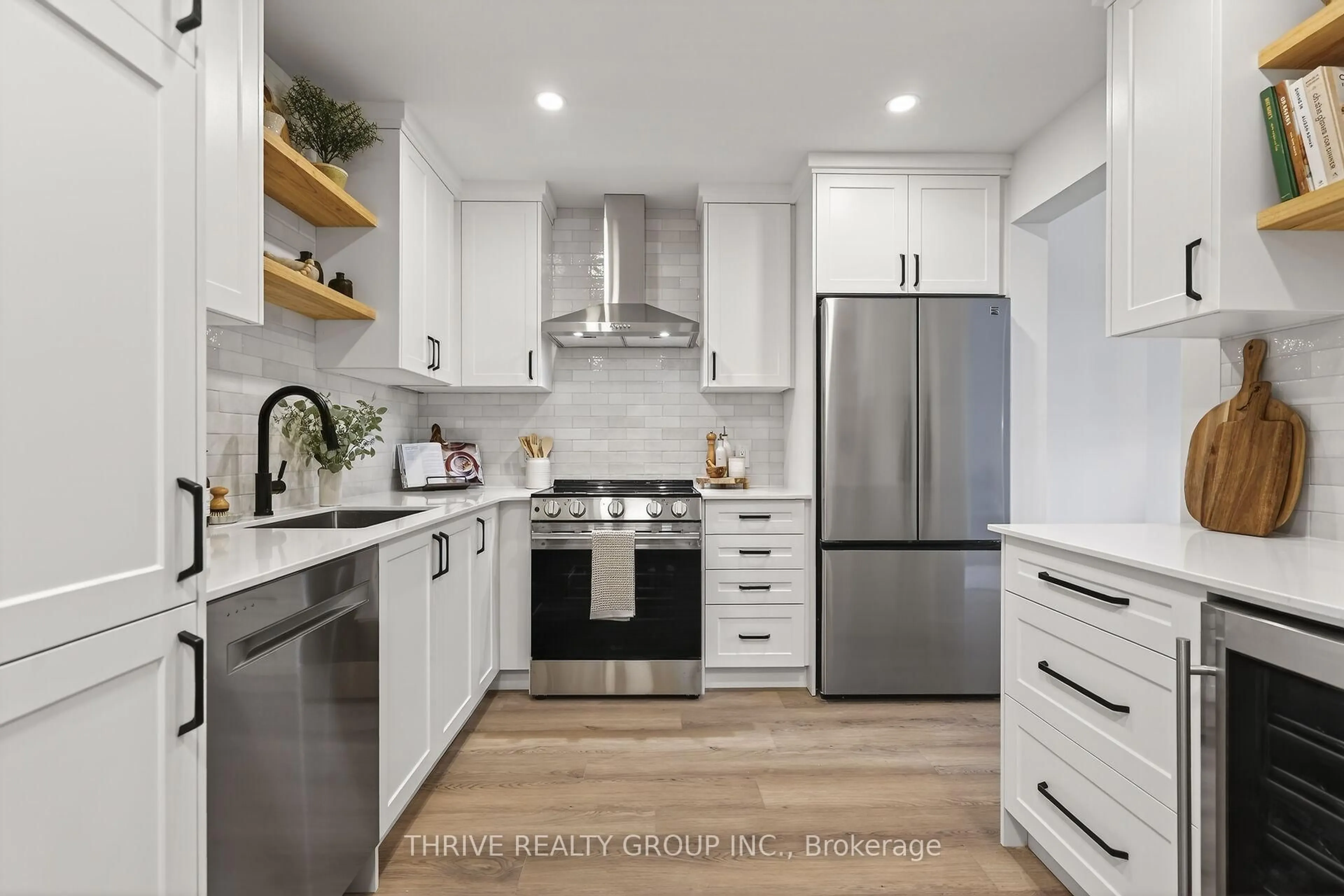 Open concept kitchen, unknown for 30 Clarendon Cres #47, London South Ontario N6C 5Y2