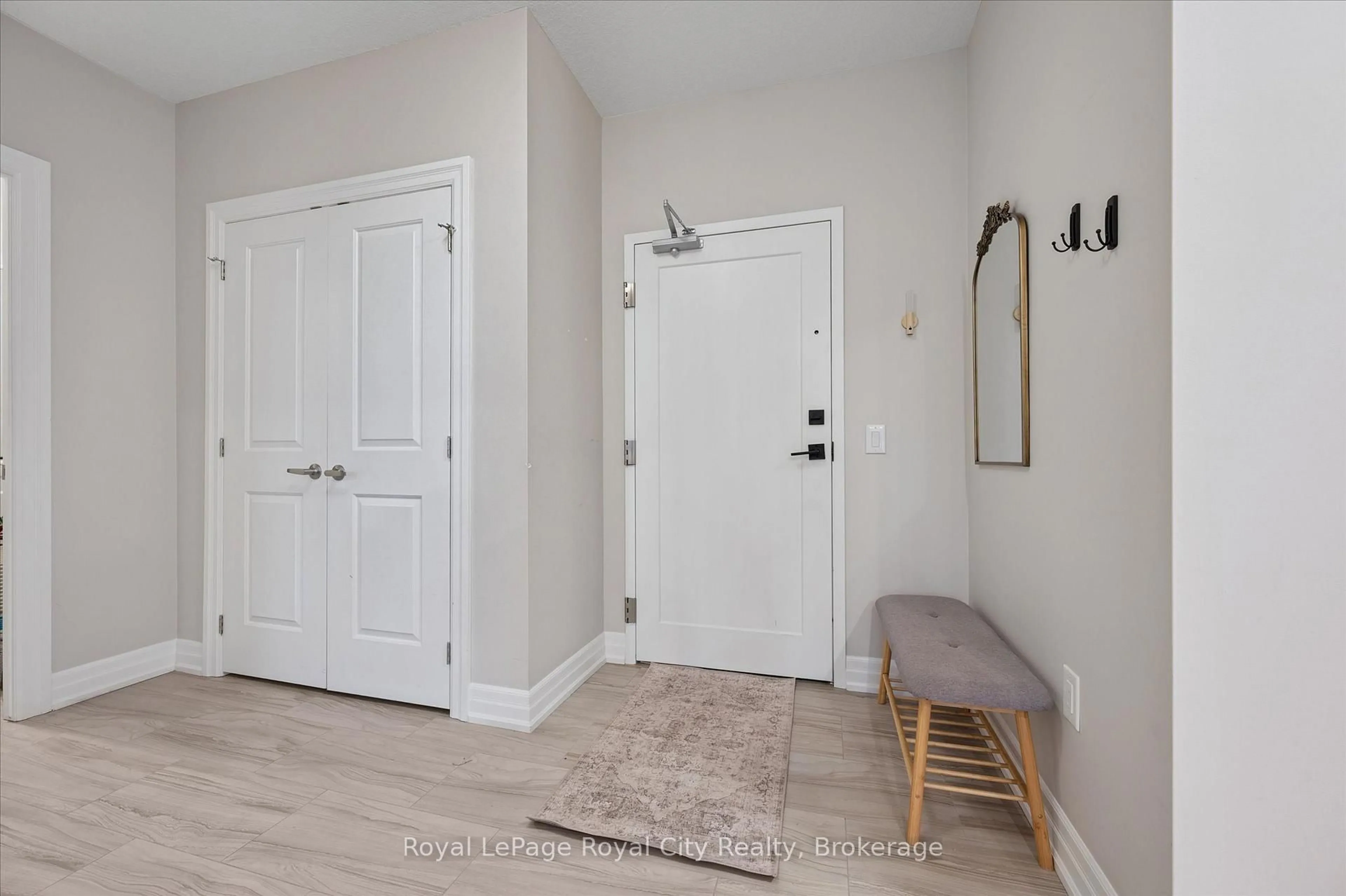 Indoor entryway for 1880 Gordon St #505, Guelph Ontario N1L 0P5